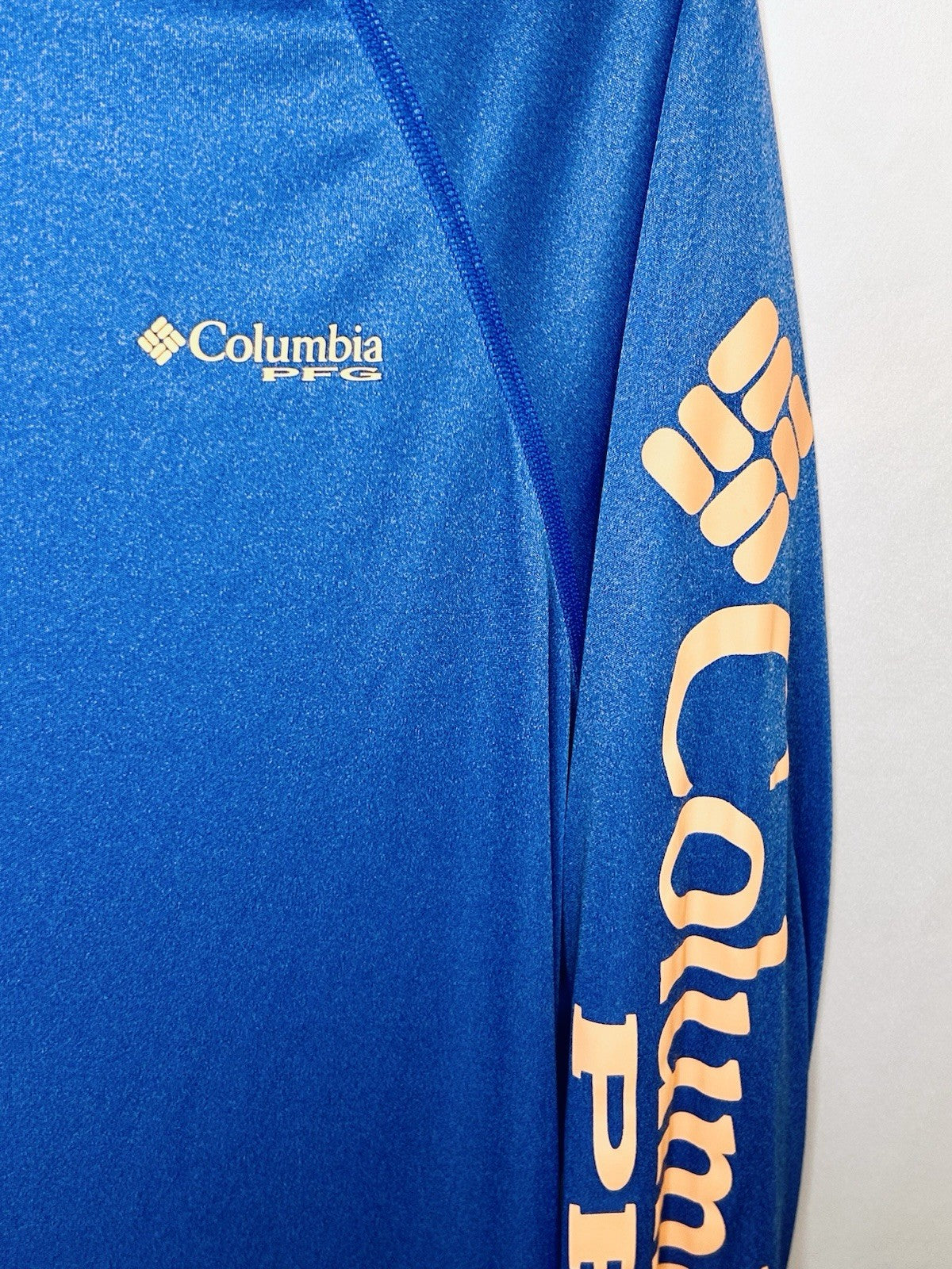 Columbia PFG Men’s Medium Performance Long Sleeve Spell Out Blue Omni Shade