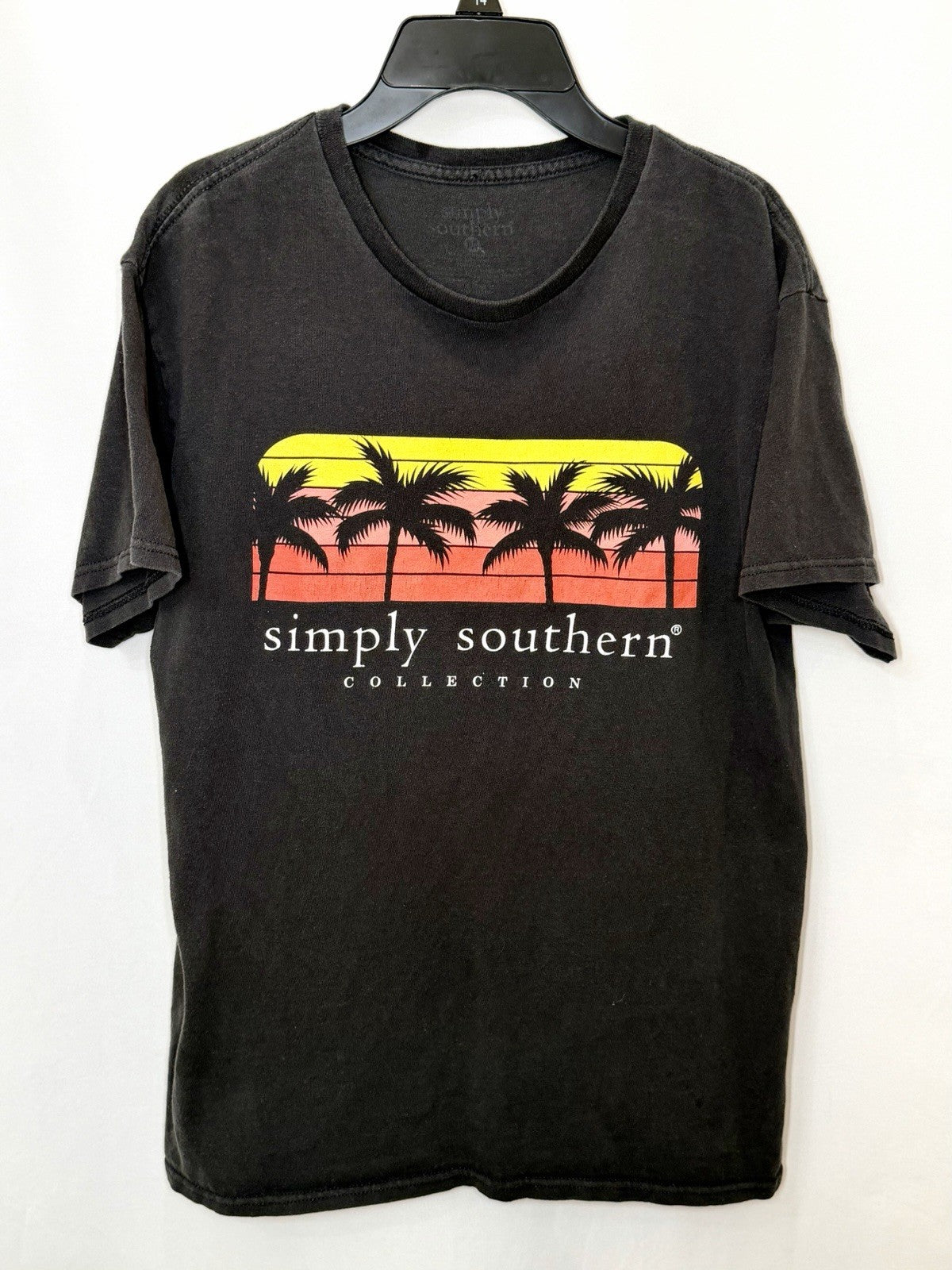 Simply Southern Black Little Bit Hot Mess Small T-Shirt - Pit To Pit Measurement