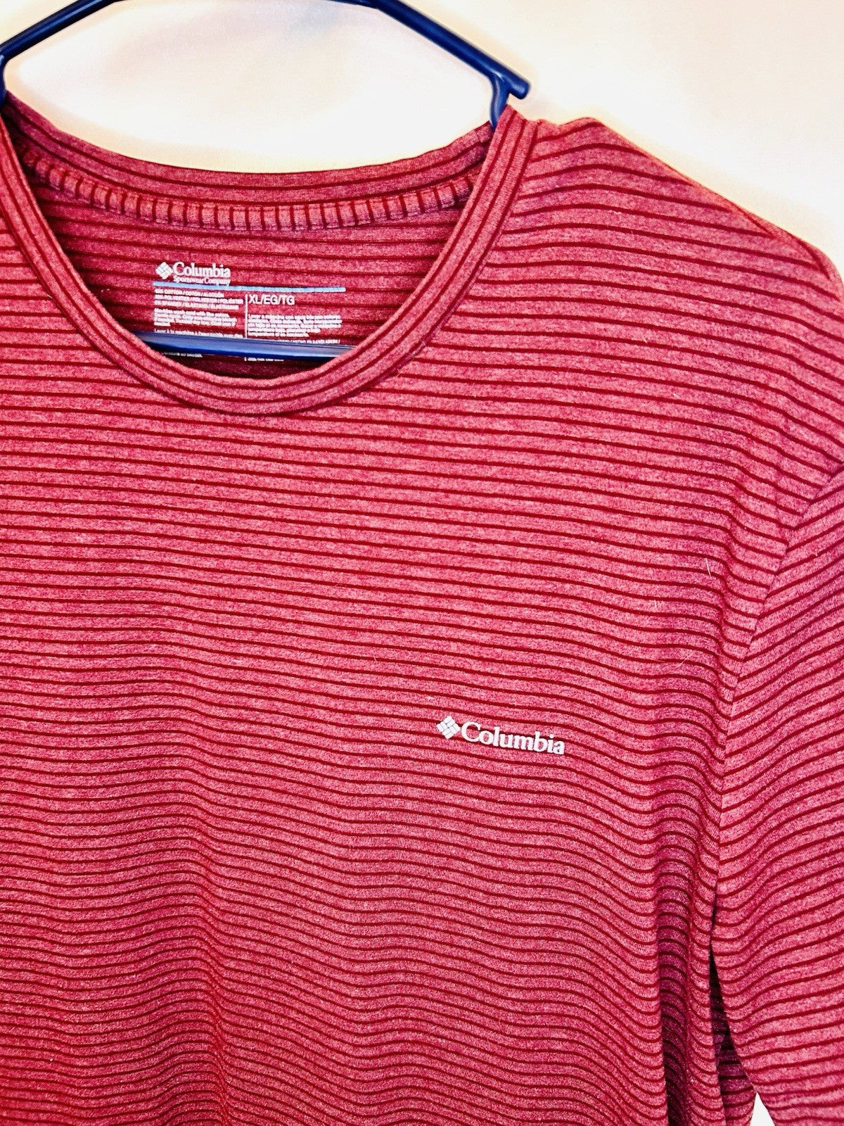 Columbia Sportswear Men’s XL Red Striped Super Soft Crew Neck T-shirt