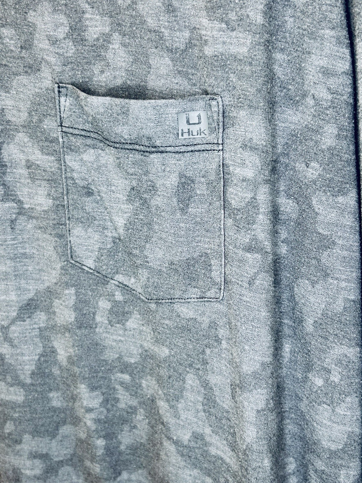 Huk Fishing Shirt Men’s Large Blue Camouflage Performance Outdoor Fishing