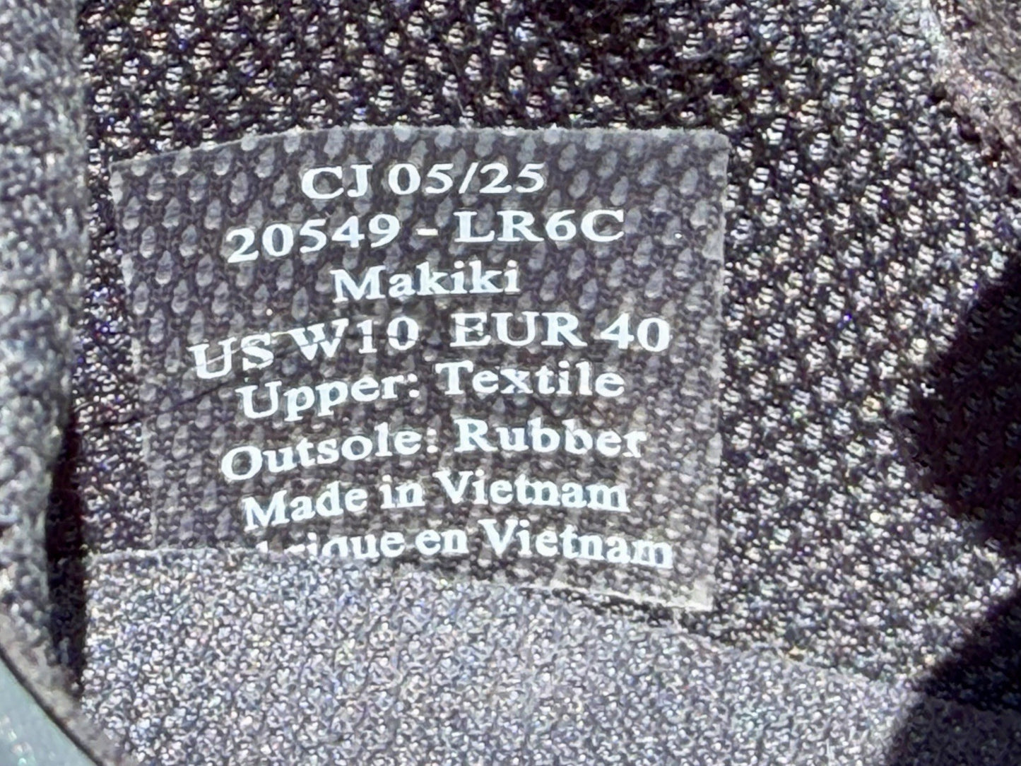 OluKai Makiki Womens Size 9 Trail Running Shoes Dark Gray Suede Worn Once VGC