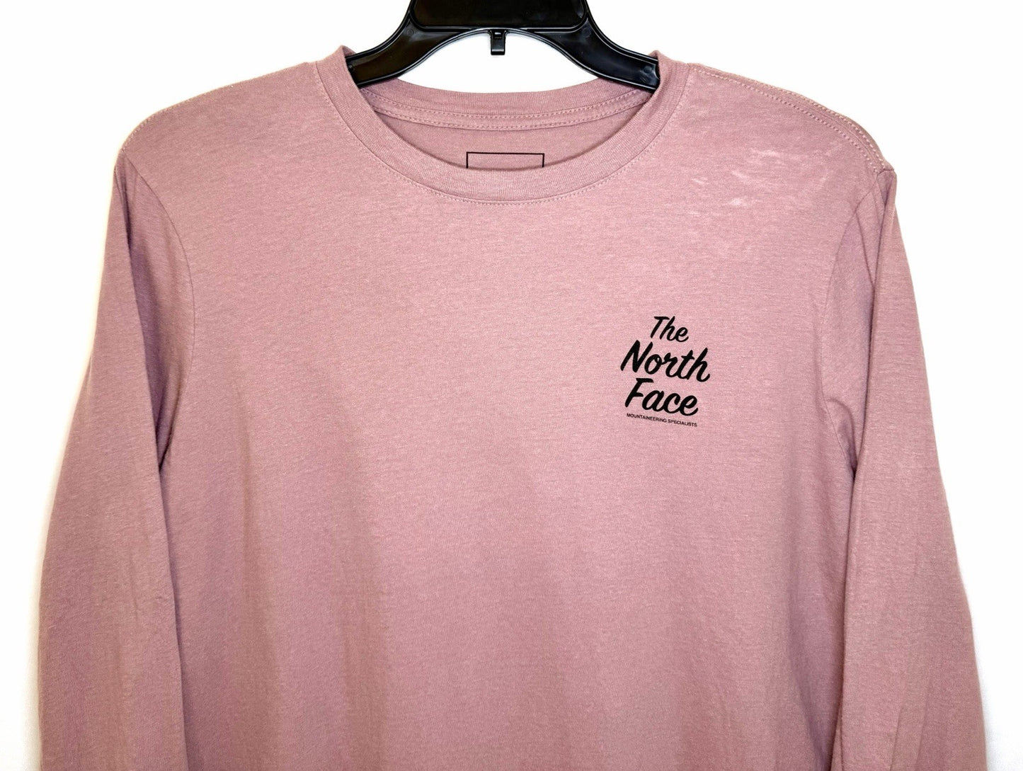The North Face Women’s Long Sleeve Snowy Mountain Tee