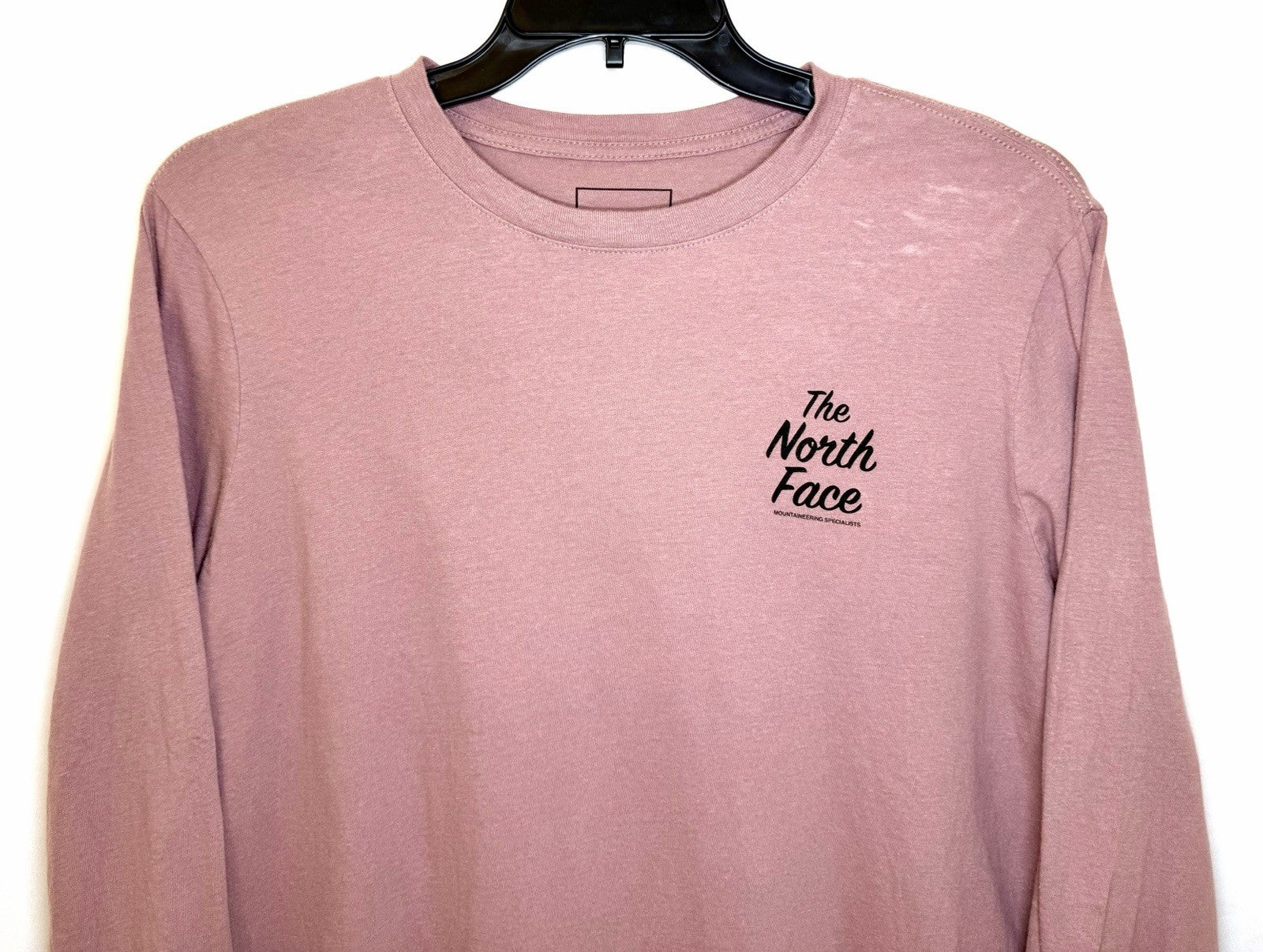 The North Face Women’s Long Sleeve Snowy Mountain Tee