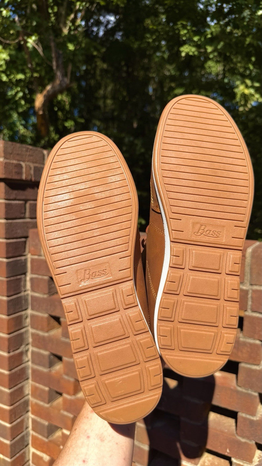 Men’s G. H. Bass & Co. Hi Top Sneakers EUC Shoes Synthetic Upper Brown 10 casual