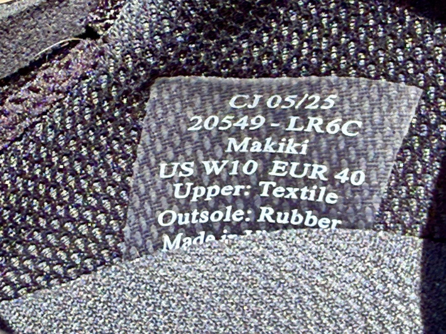 OluKai Makiki Womens Size 9 Trail Running Shoes Dark Gray Suede Worn Once VGC