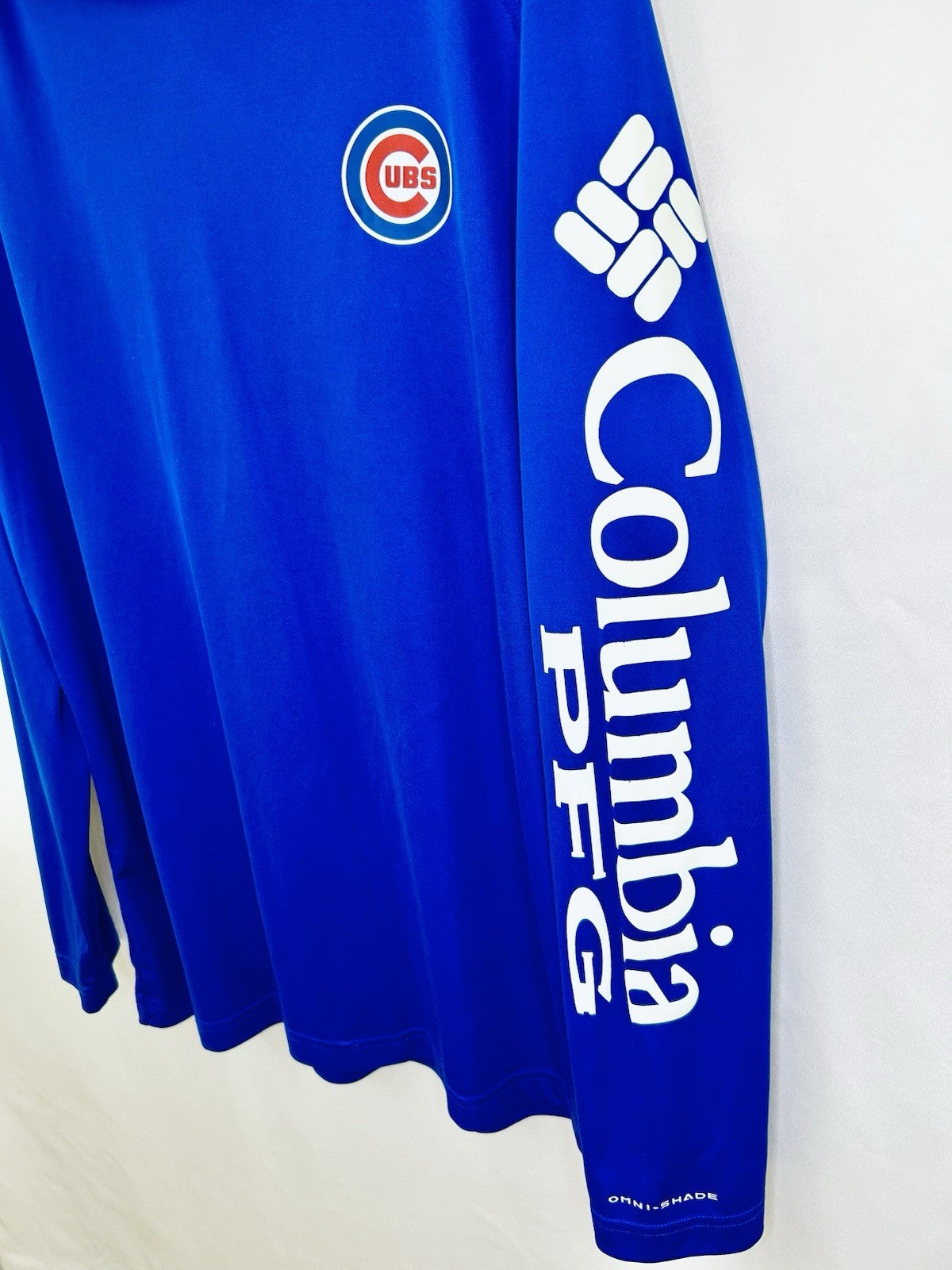 Columbia PFG & Chicago Cubs Men’s Medium Blue Long Sleeve Performance Hoodie