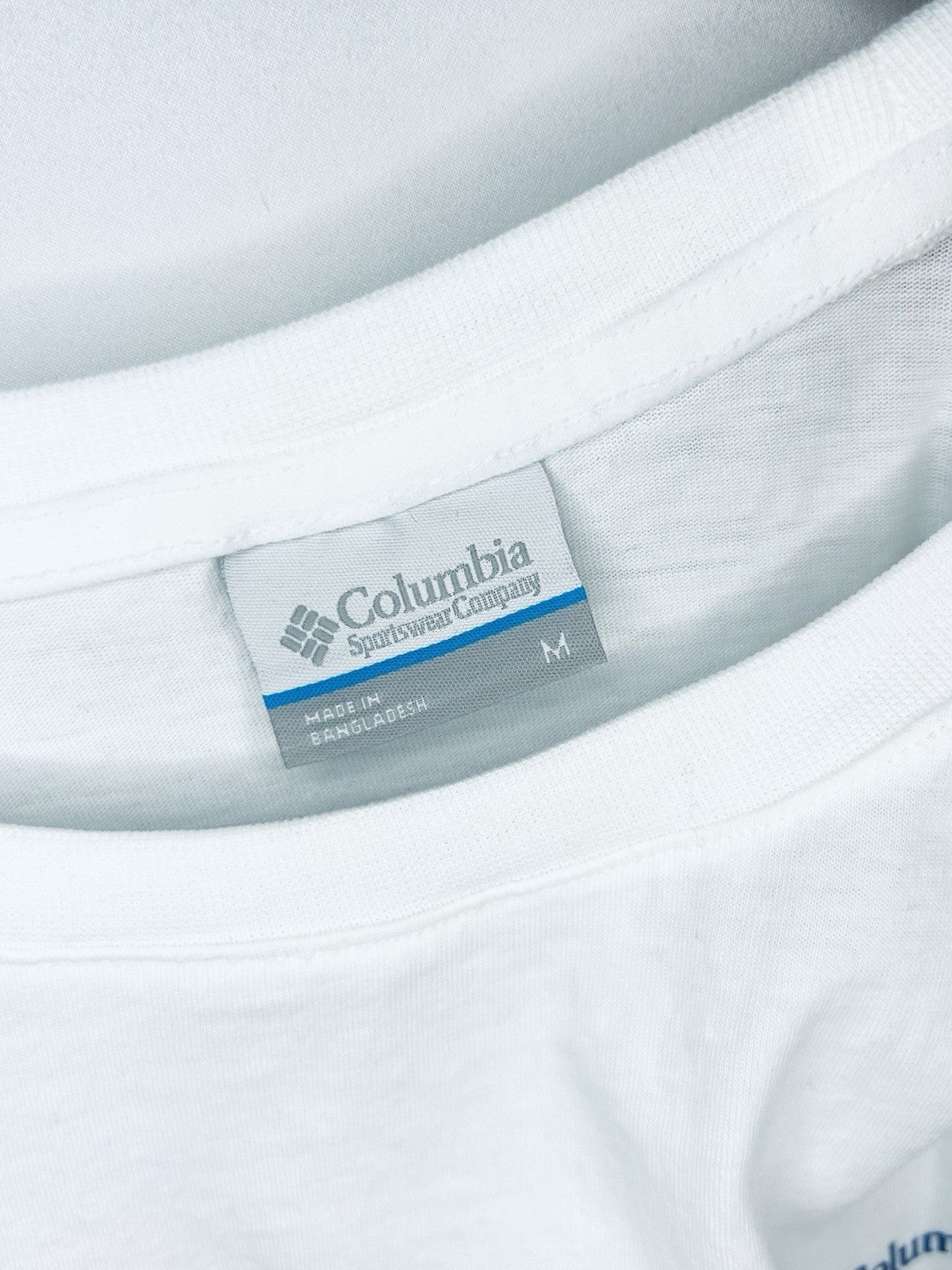 Columbia White Long Sleeve Tshirt Size Medium Spellout Sleeve Graphic Relaxed