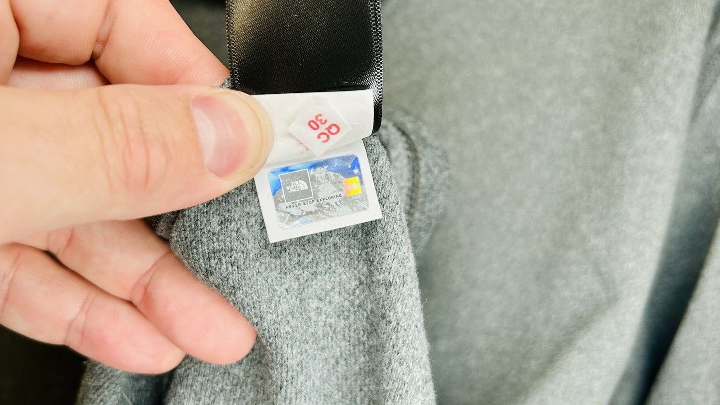 The North Face Mens Tech Essential 1/4 Zip Fleece Pullover Gray Large / FritoLay