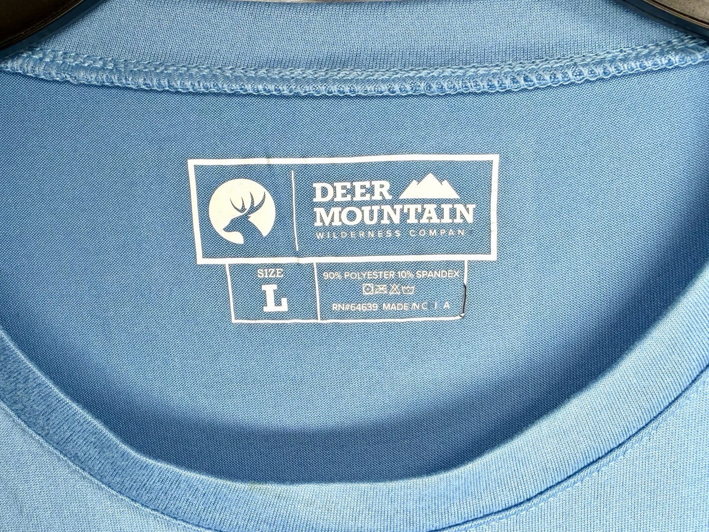 Deer Mountain Wilderness Company Mens Large Activewear T-Shirt Blue Poly Spandex