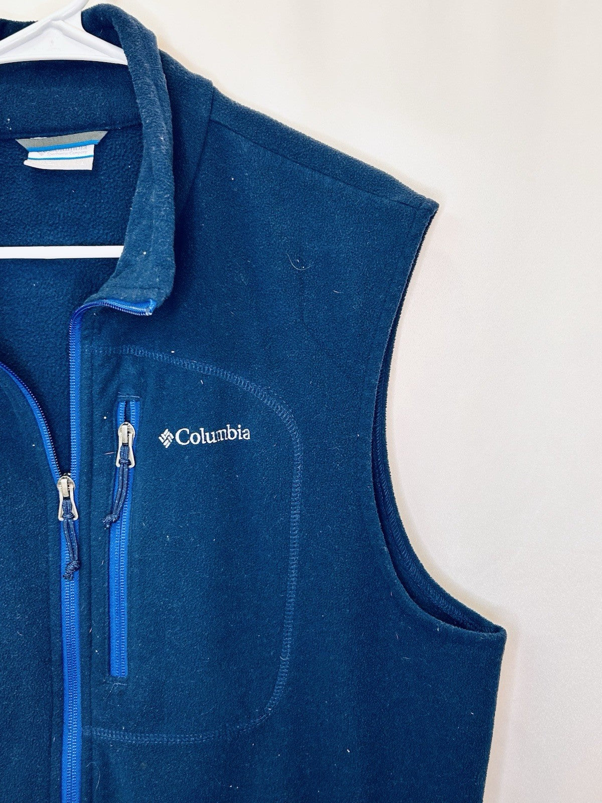 COLUMBIA MEN'S NAVY BLUE SLEEVELESS FAST TREK FLEECE POCKET VEST Sz Large