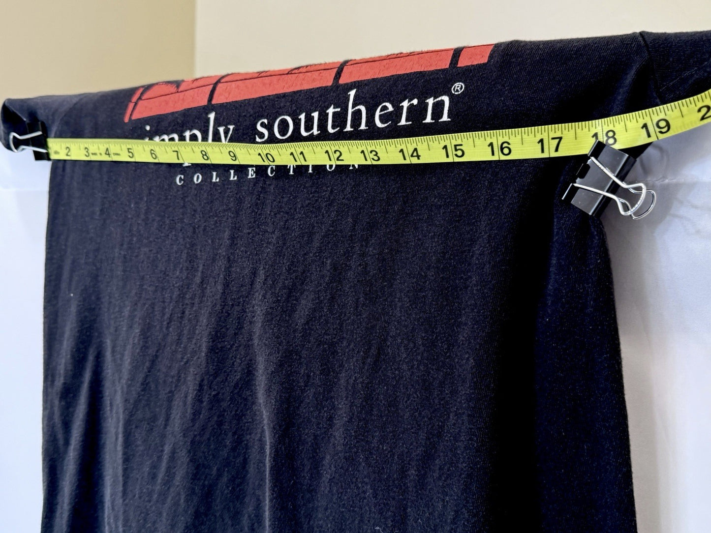 Simply Southern Black Little Bit Hot Mess Small T-Shirt - Pit To Pit Measurement