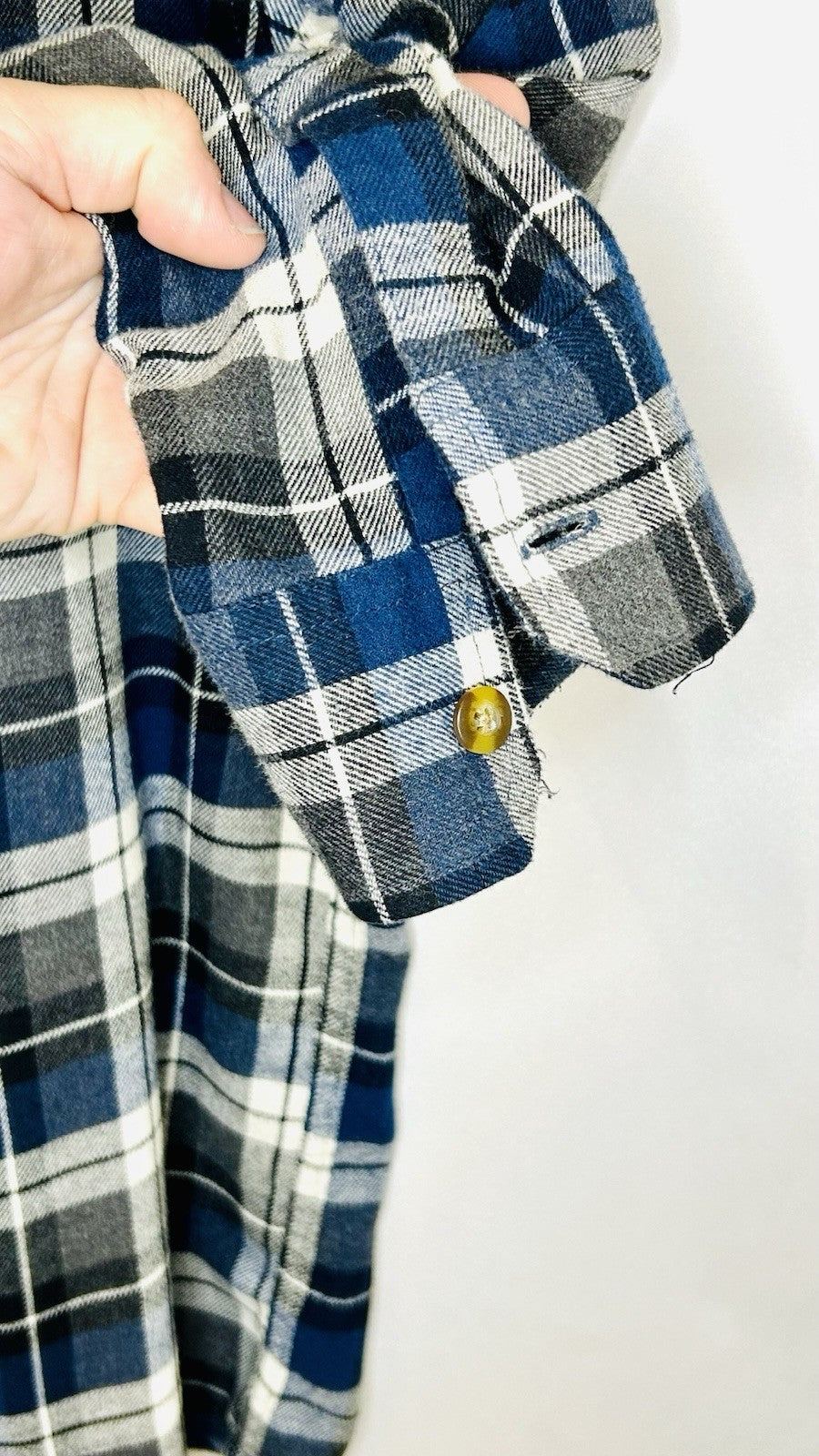 Field & Stream Flannel Shirt Mens Large Blue Plaid Button Up Casual Long Sleeve