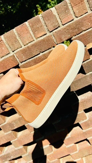 Rothy's Shoes Chelsea Boot Sneaker in Fawn Amber Brown / Size W12.5 & Men's 11