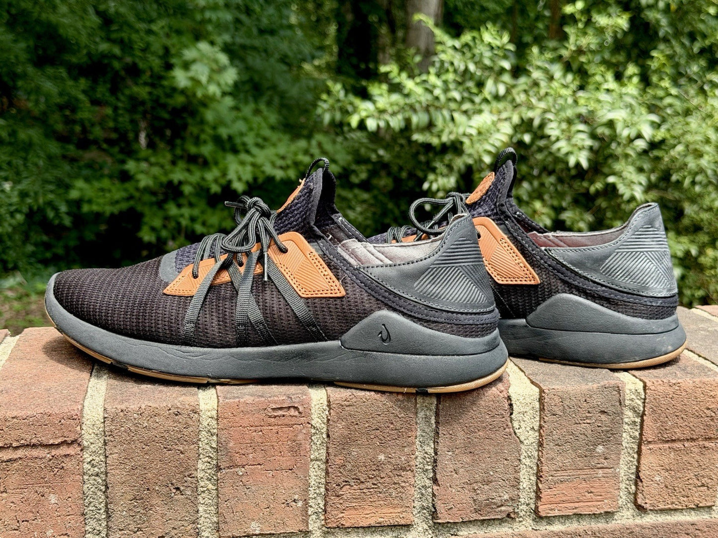 OluKai Mio Li Men’s Size 12 Lava Rock Athletic Sneakers Shoes Worn Twice