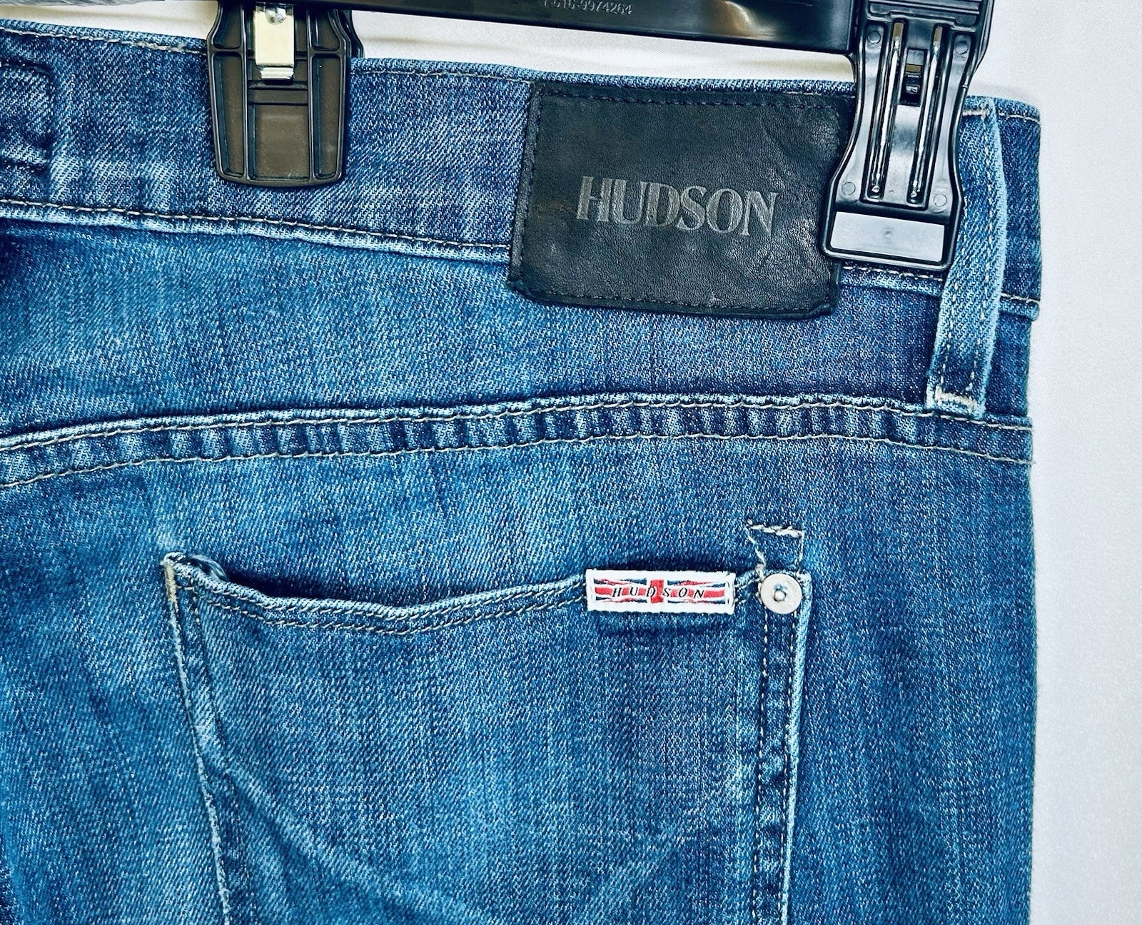 Hudson Jeans Mens 33x32 Byron Five Pocket Straight Blue Button-Fly Preppy City