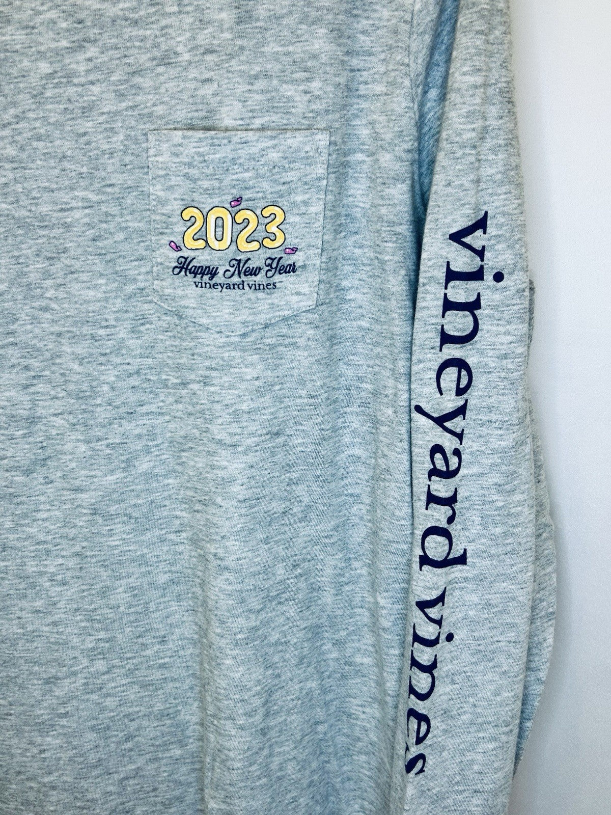 Vineyard Vines Shirt Womens Medium Gray Long Sleeve Whale Logo Pocket Tee Casual