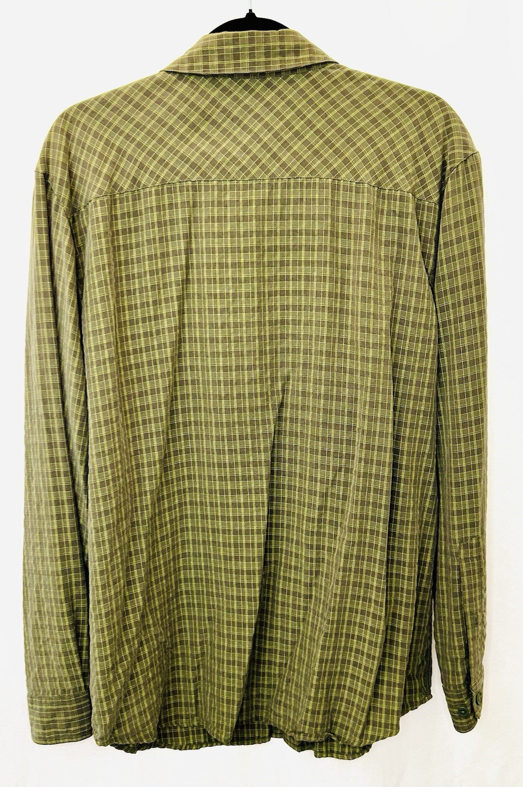 Columbia Omnishade Men Size Large Full Button Down Long Sleeve Shirt