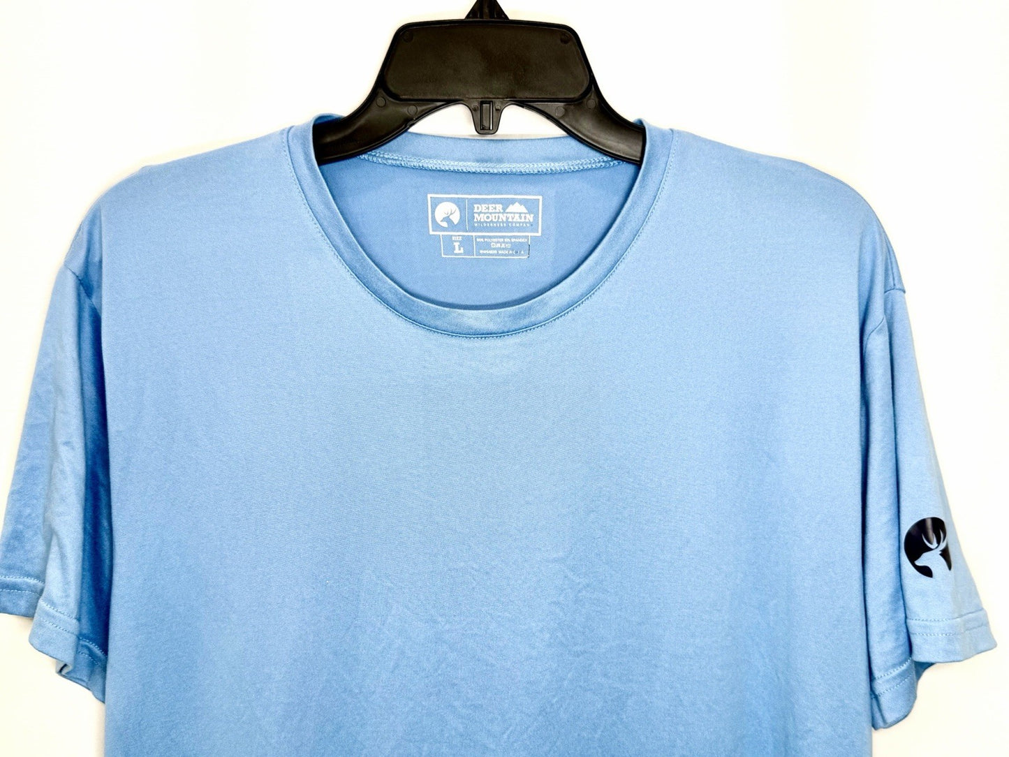Deer Mountain Wilderness Company Mens Large Activewear T-Shirt Blue Poly Spandex