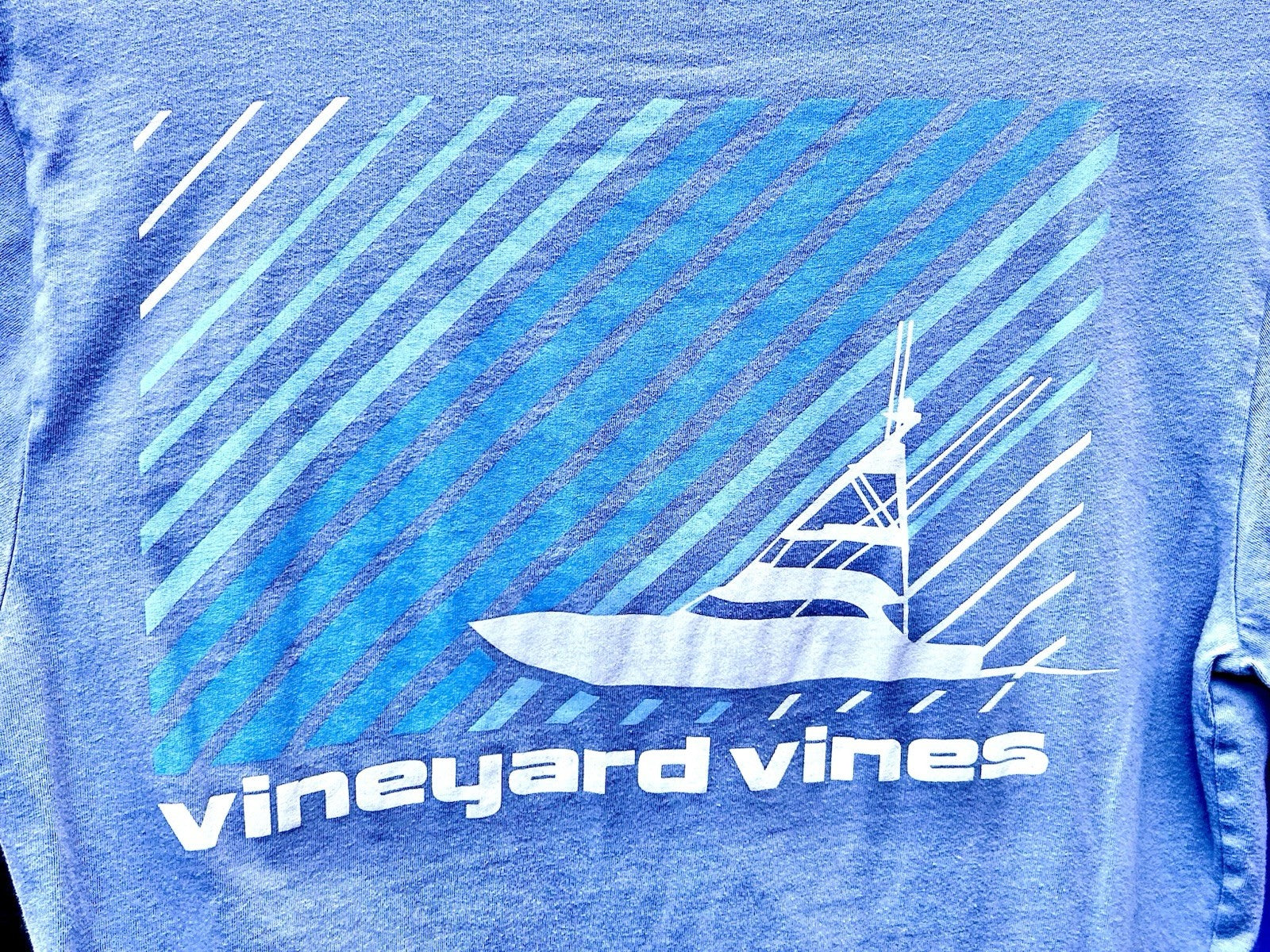 Vineyard Vine Men’s Small Blue Short Sleeve Boat Graphic Tee