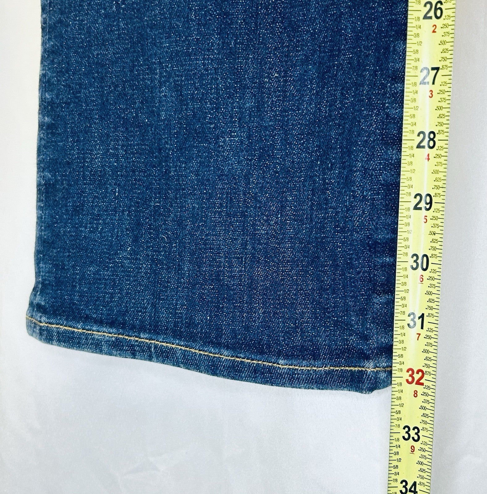 7 For All Mankind Luxe Sport The Straight Size 34 (34x32) Medium Wash Stretchy