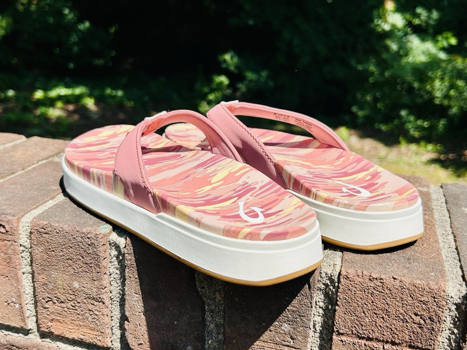 Olukai Women’s Nu’A PI’O Ash Rose Wai Camo Beach Sandals Flip Flop Slip On Sz 7
