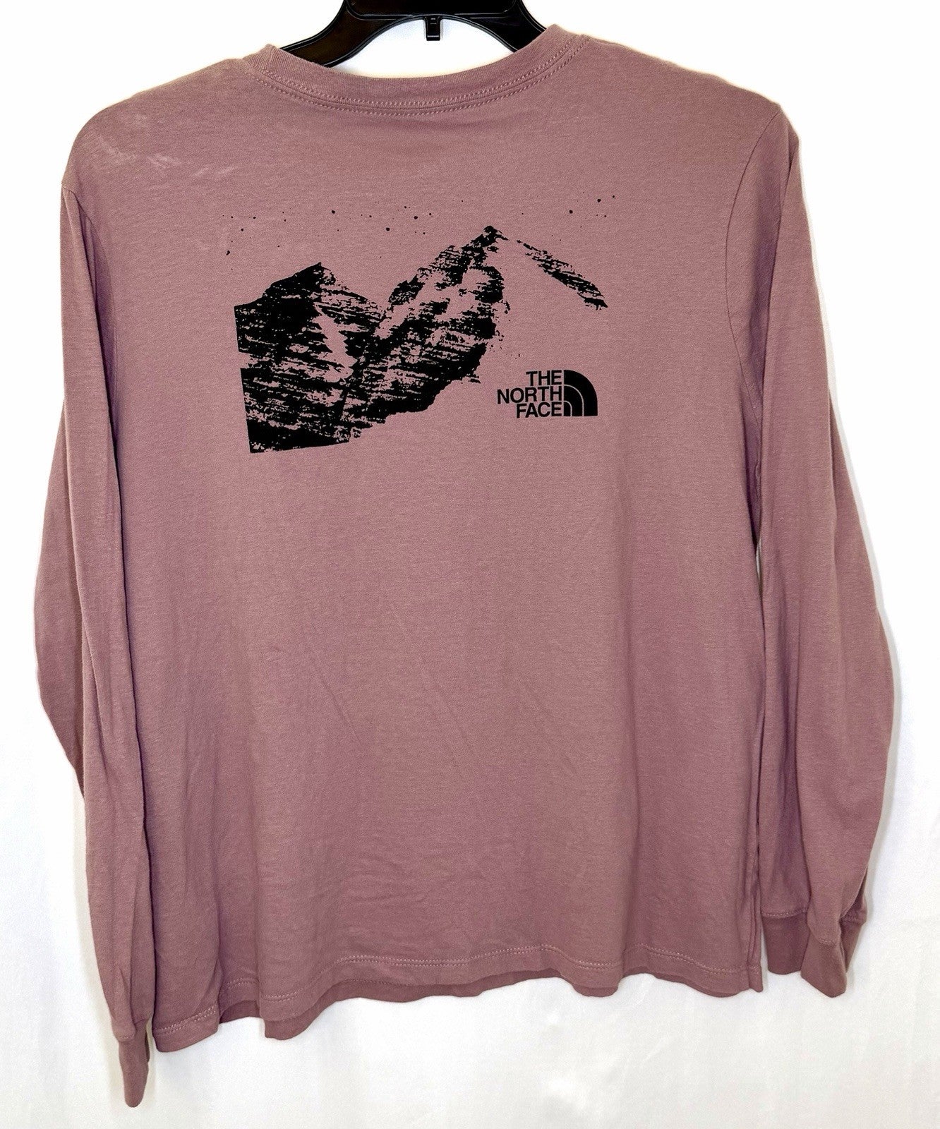 The North Face Women’s Long Sleeve Snowy Mountain Tee