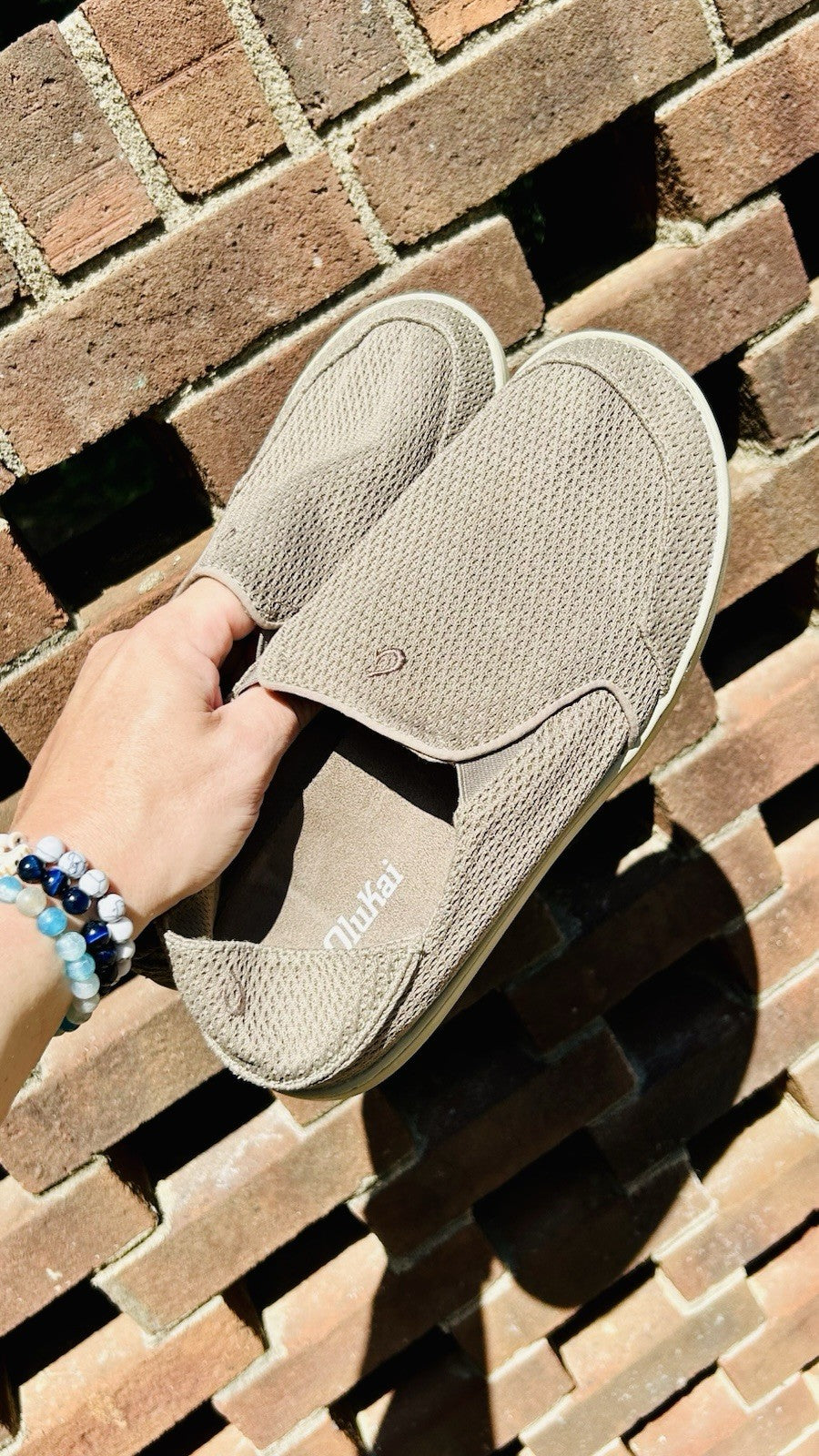 OLUKAI Nohea Mesh Men’s Slip On Sneakers Color Tan Size 9.5