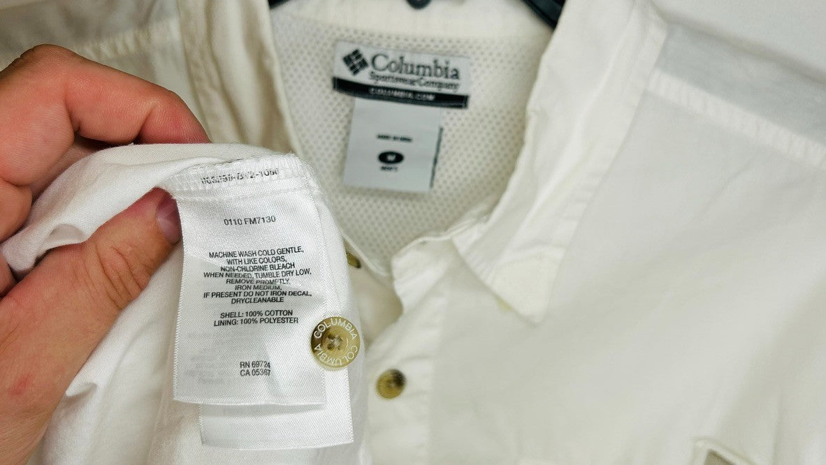 Columbia PFG White Short Sleeve Fishing Shirt Mens Size Medium Vented Outdoors `