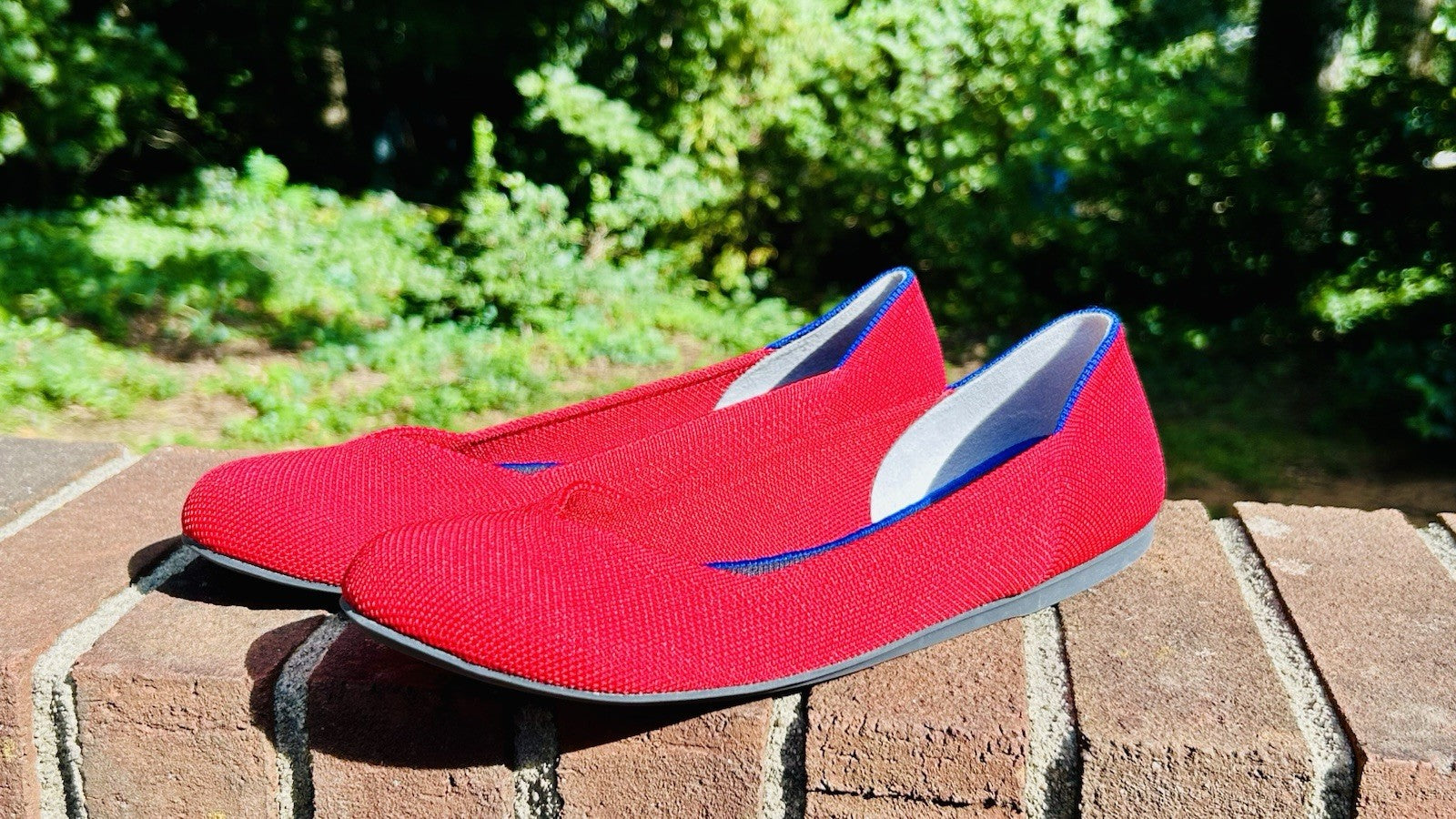 NWOT Rothys Scooter Bright Red The Flats Ballet Shoe Classic Round Toe Sz 9