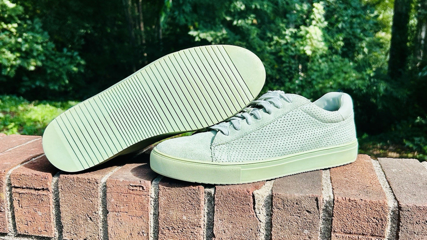 Rare!!! Steve Madden Men’s Mint Green Sneaker / Low Top /Leather / Men’s Size 10