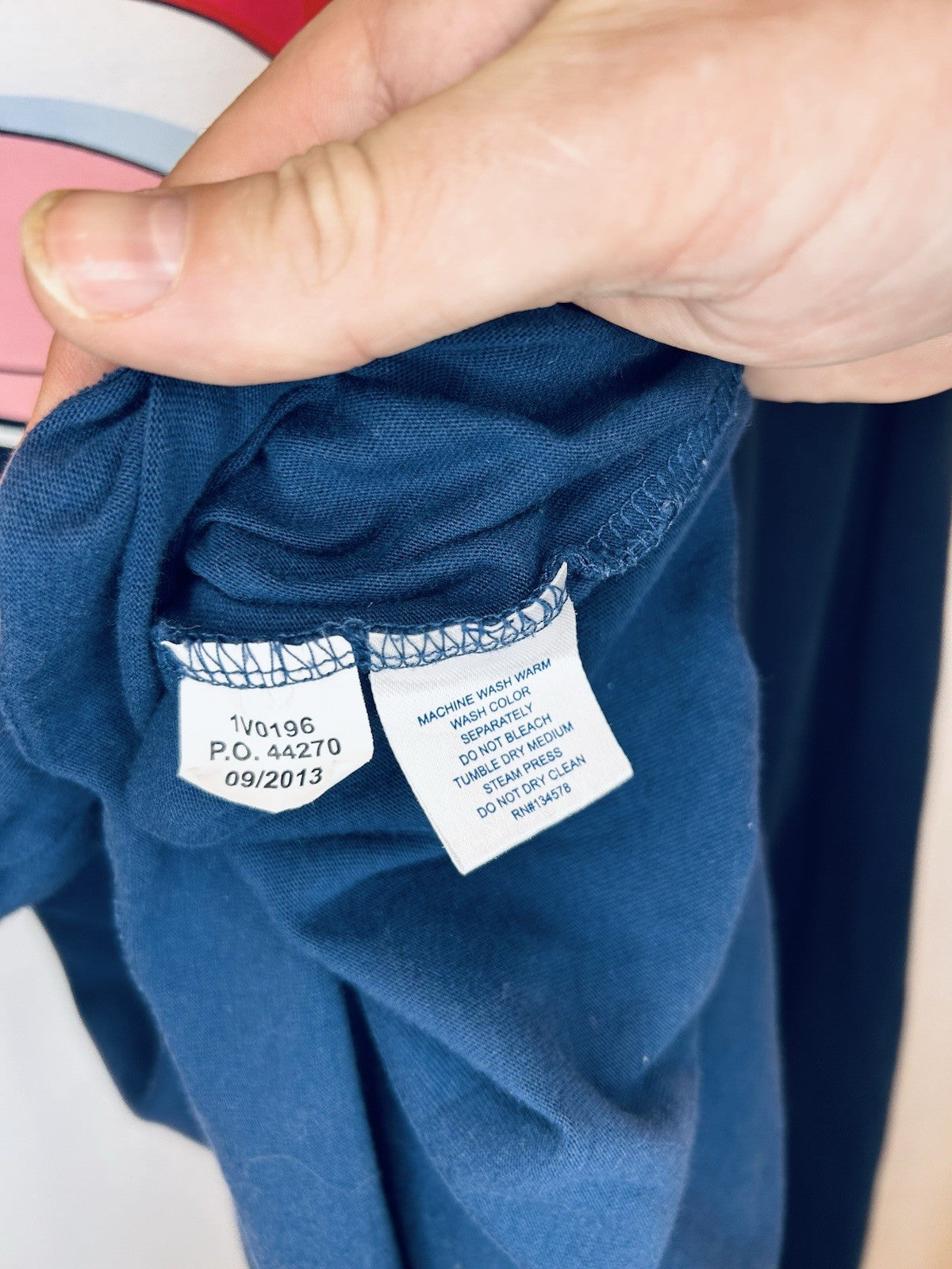 Vineyard Vine Men’s Medium Blue Long Sleeve Graphic Tee | Santa Whale