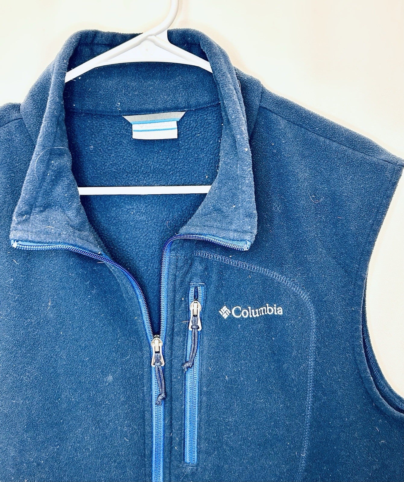 COLUMBIA MEN'S NAVY BLUE SLEEVELESS FAST TREK FLEECE POCKET VEST Sz Large