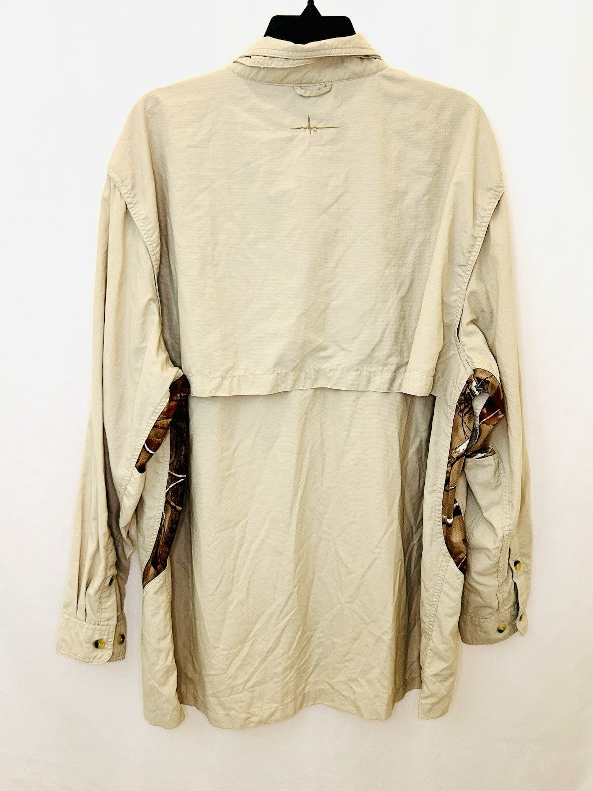 Habit Vented Fishing Shirt Men's XL Tan/Camo Pockets 30+Solar-Factor Long Sleeve
