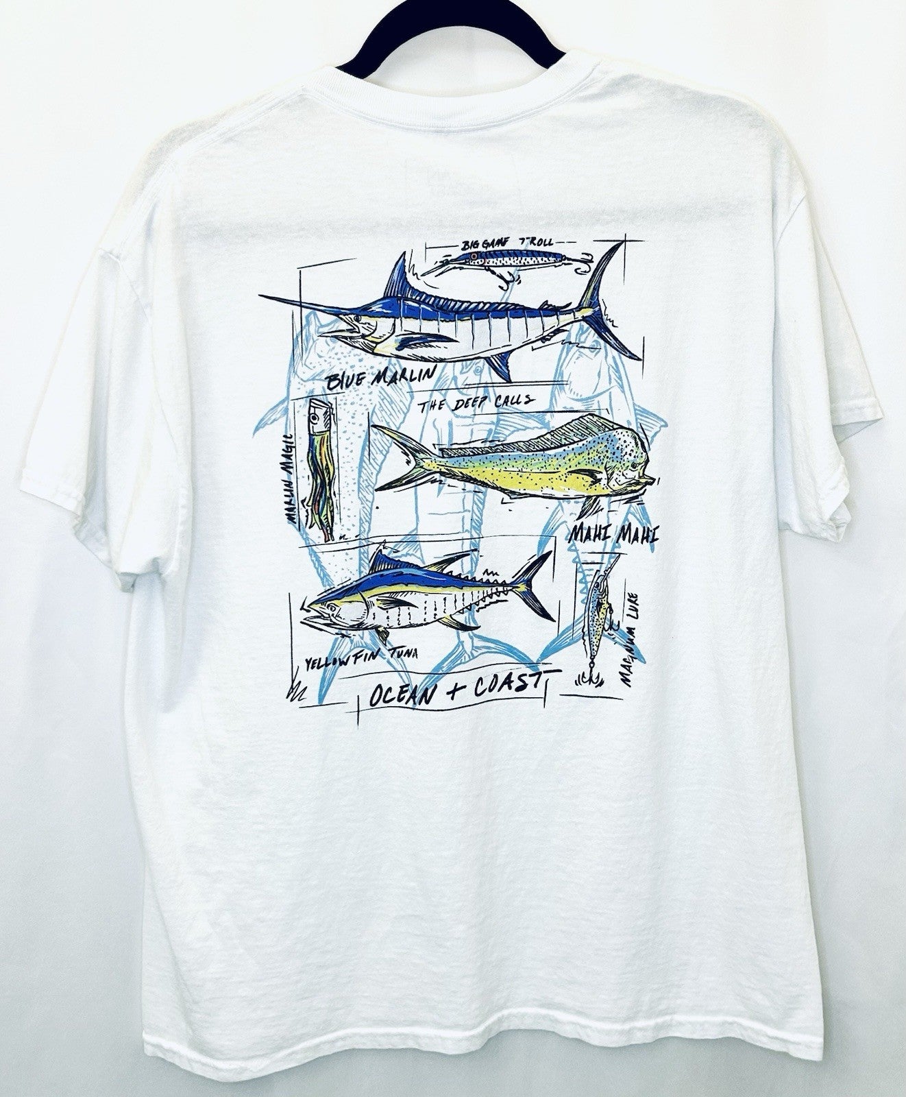 Ocean Coast White Fish Graphic Short Sleeve Shirt - Men’s Medium