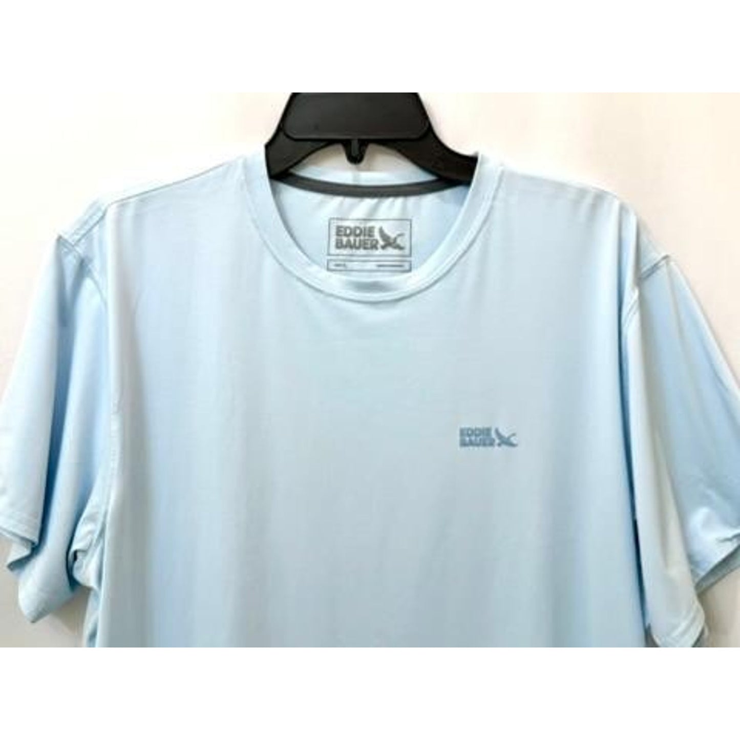 Eddie Bauer Mens Large Light Blue Short Sleeve Performance Graphic T-Shirt
