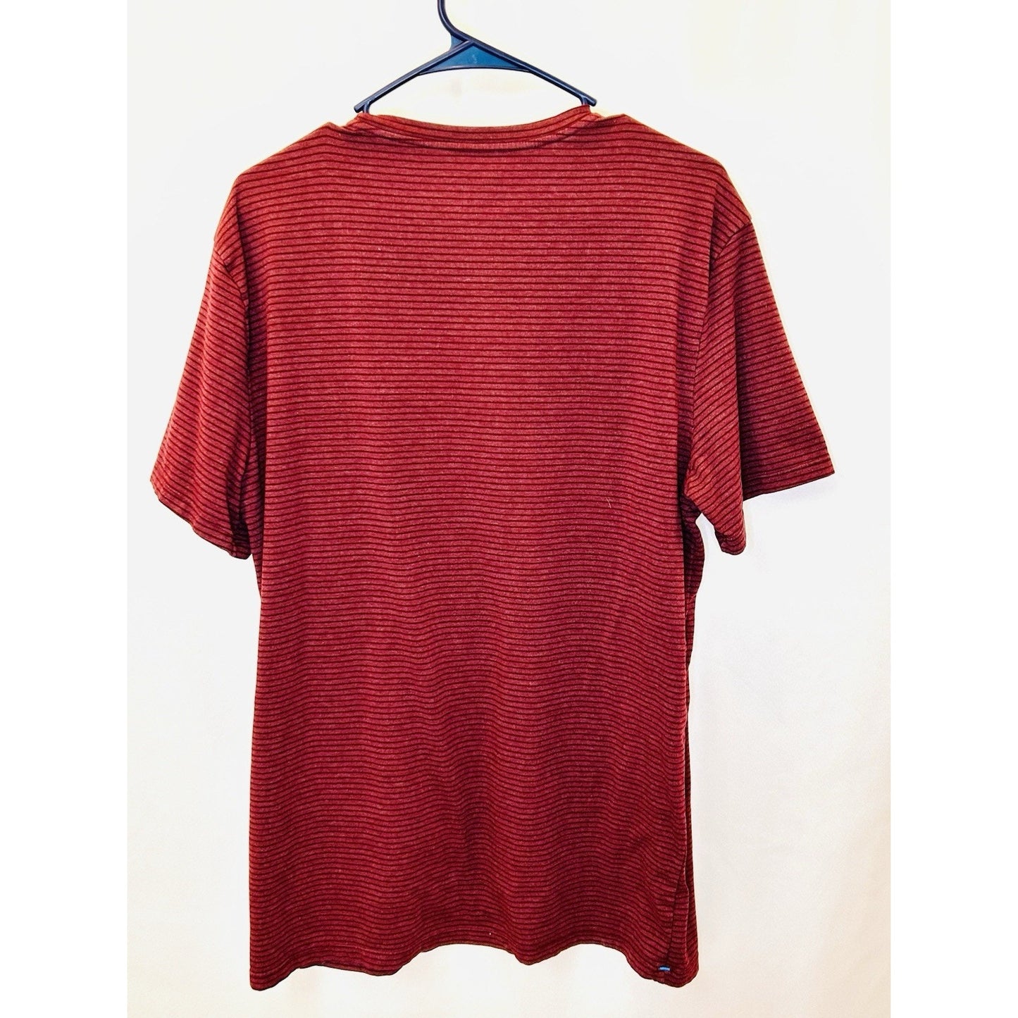 Columbia Sportswear Men’s XL Red Striped Super Soft Crew Neck T-shirt
