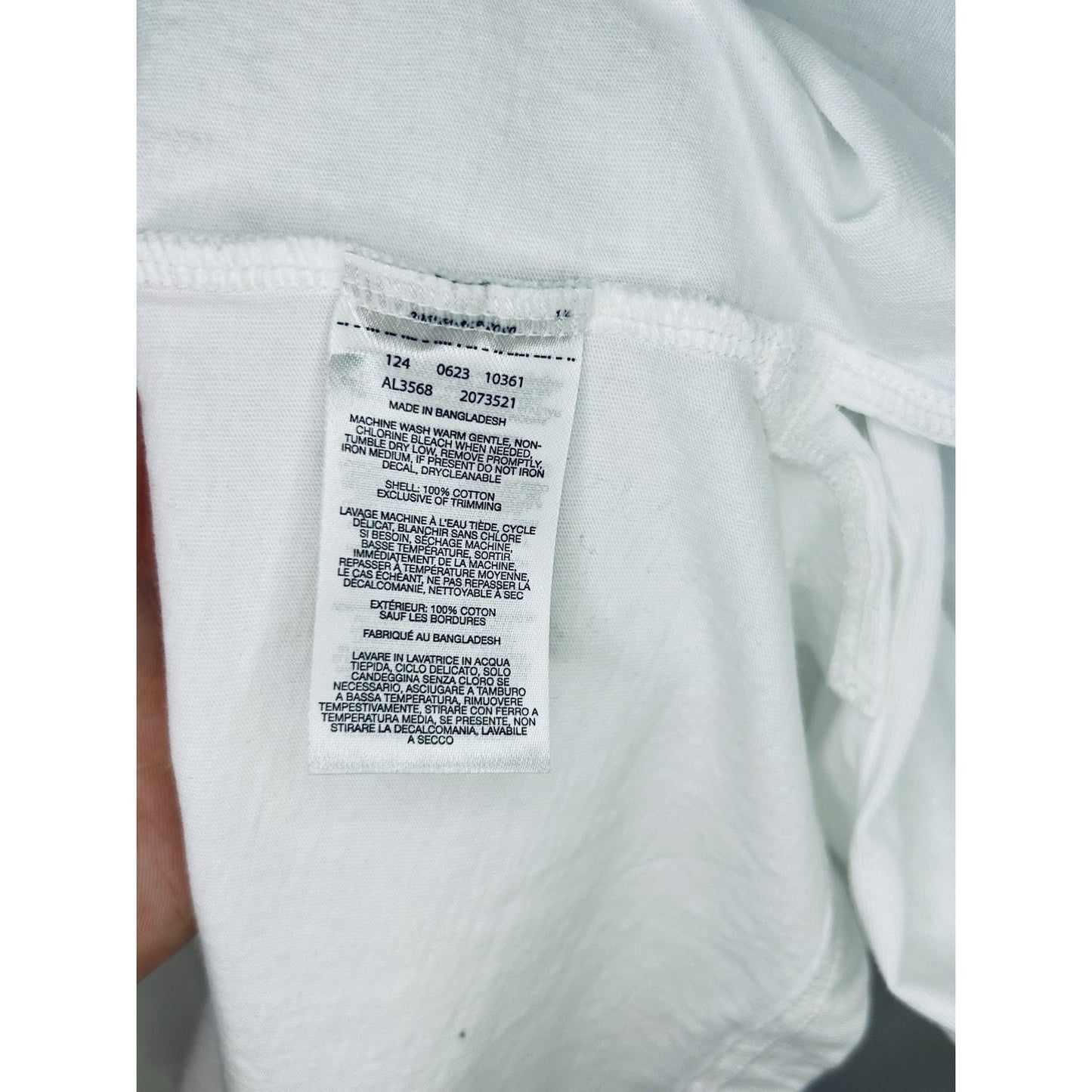 Columbia White Long Sleeve Tshirt Size Medium Spellout Sleeve Graphic Relaxed