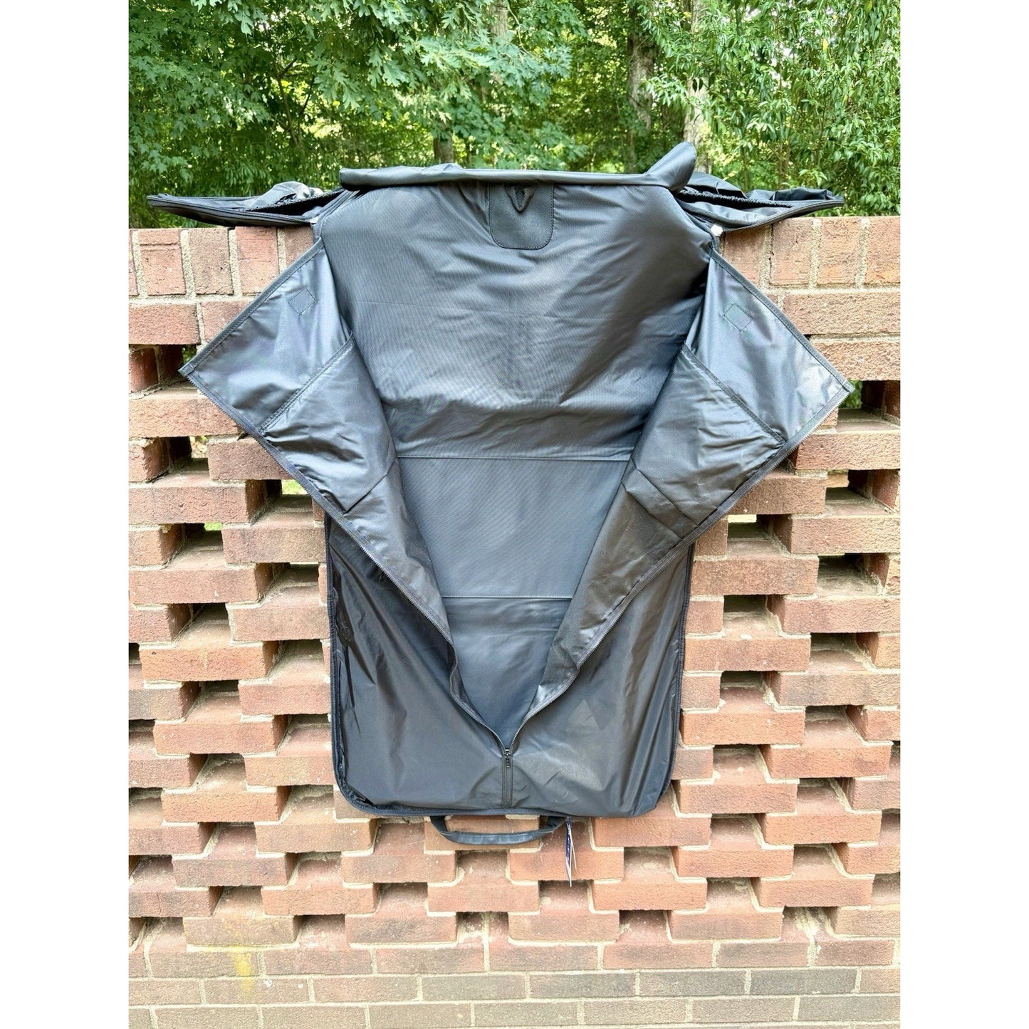 STITCH Golf UGB Ultimate Garment Bag 2-in-1 Convertible Duffle Black NWT