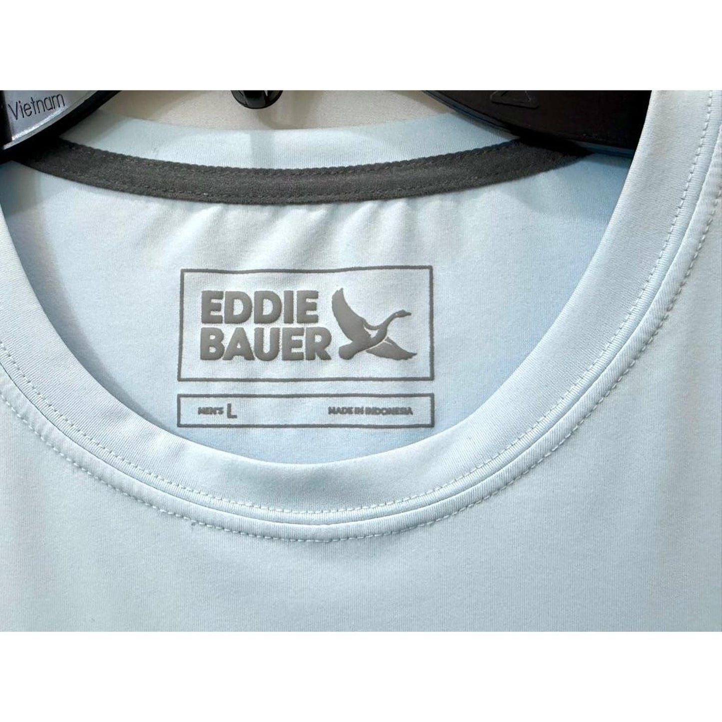 Eddie Bauer Mens Large Light Blue Short Sleeve Performance Graphic T-Shirt