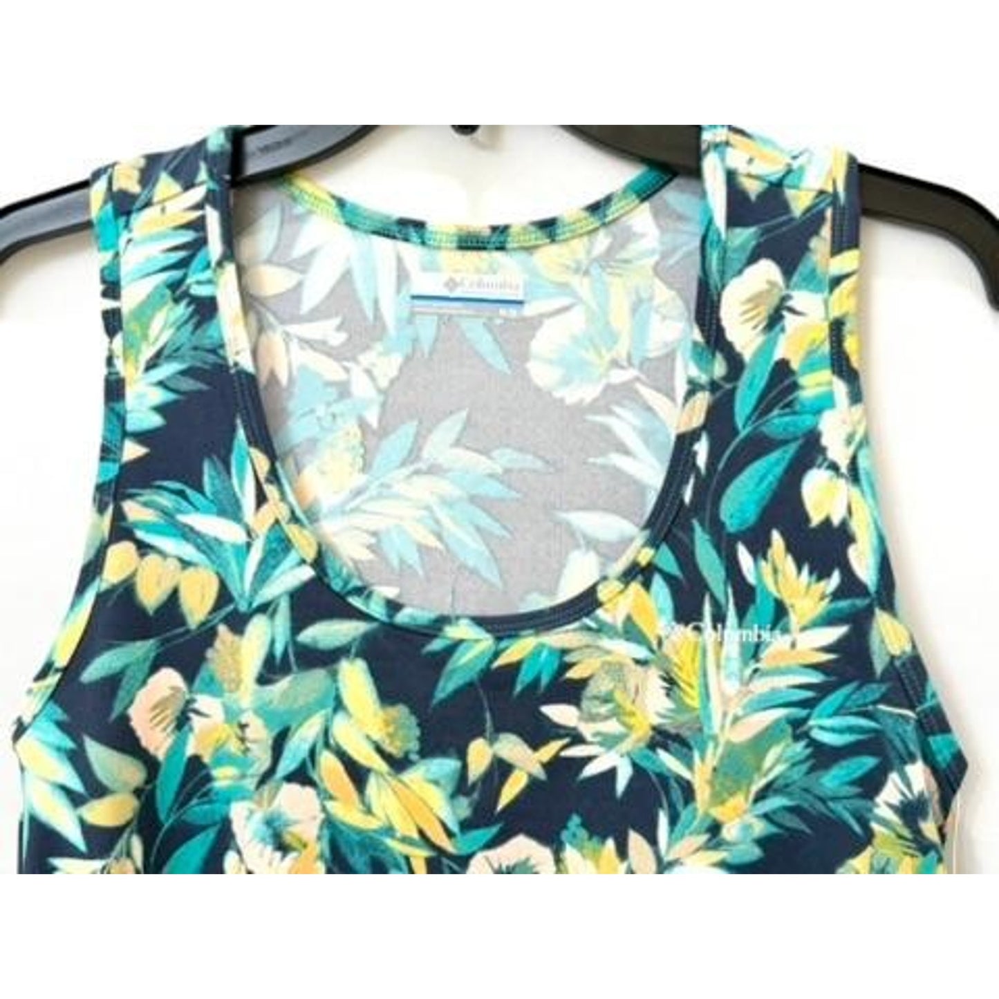 Columbia Hike Performance Tank Top Womens Medium Blue Floral Omni-Wick NWT