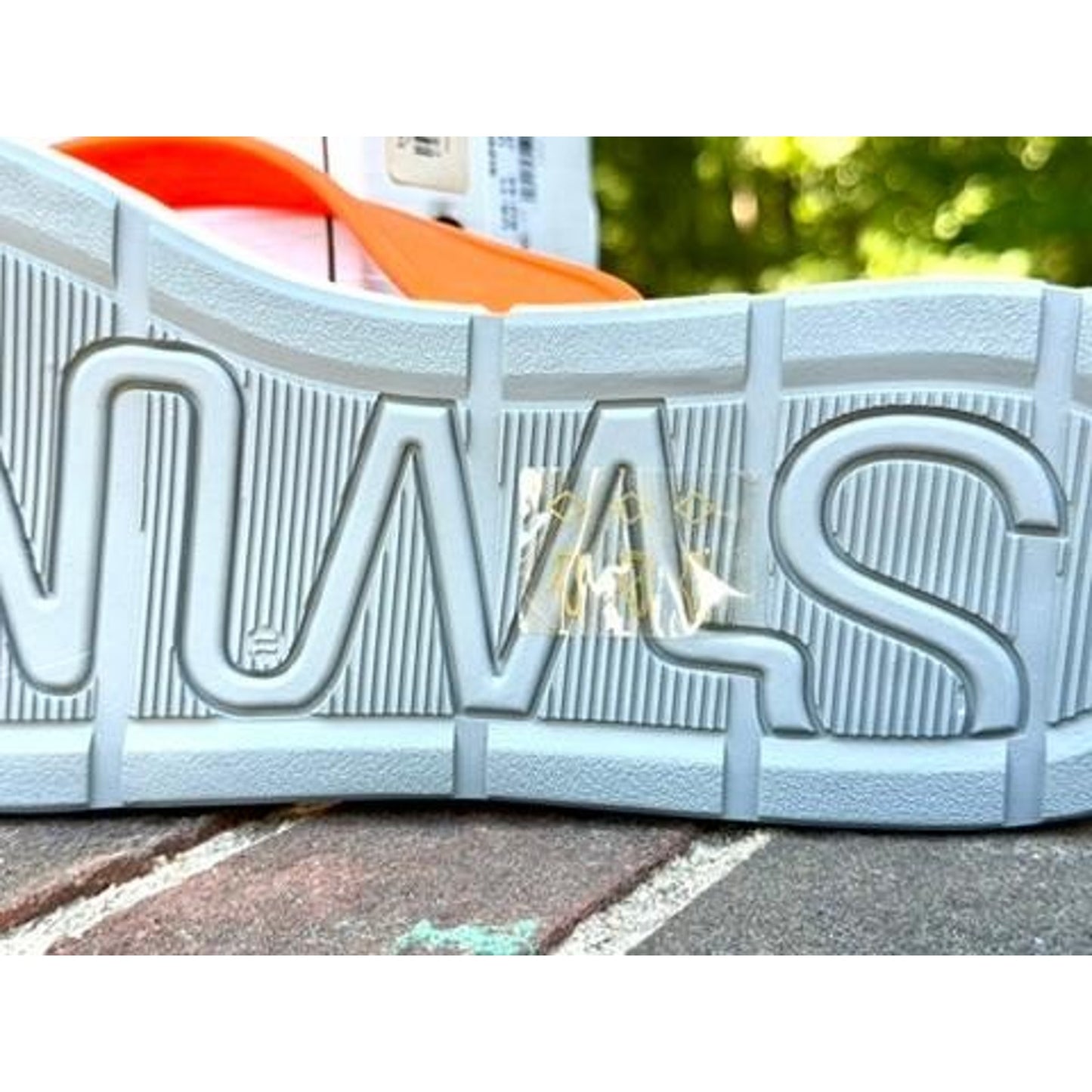 Swims Breeze Thong Sandals Mens Size 11 Orange White Gray Flip Flops New in Box