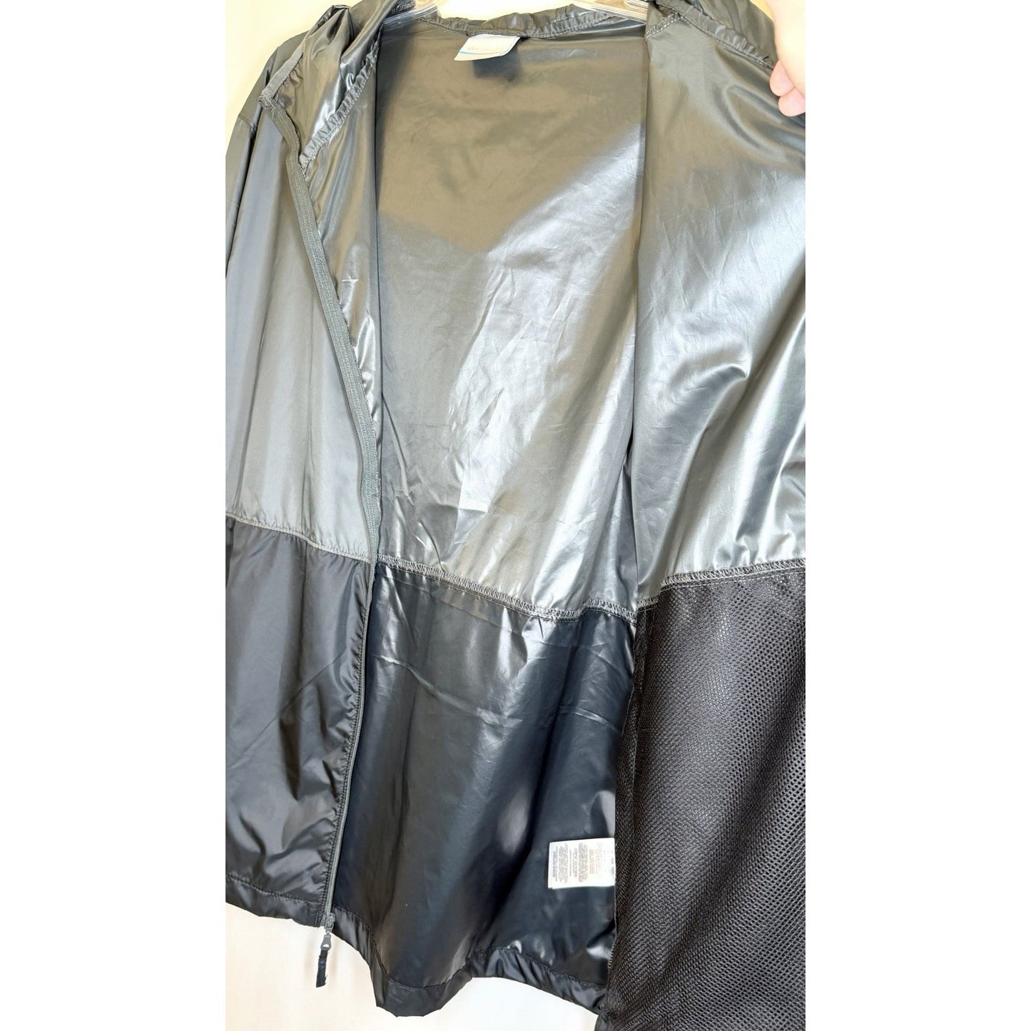 Columbia Men's Center Ridge Windbreaker Jacket / Black/Grey / Size Medium