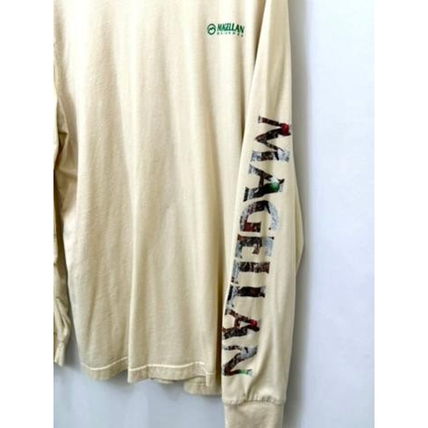 Magellan Outdoors Mens Large Beige Cotton Blend Graphic Tee