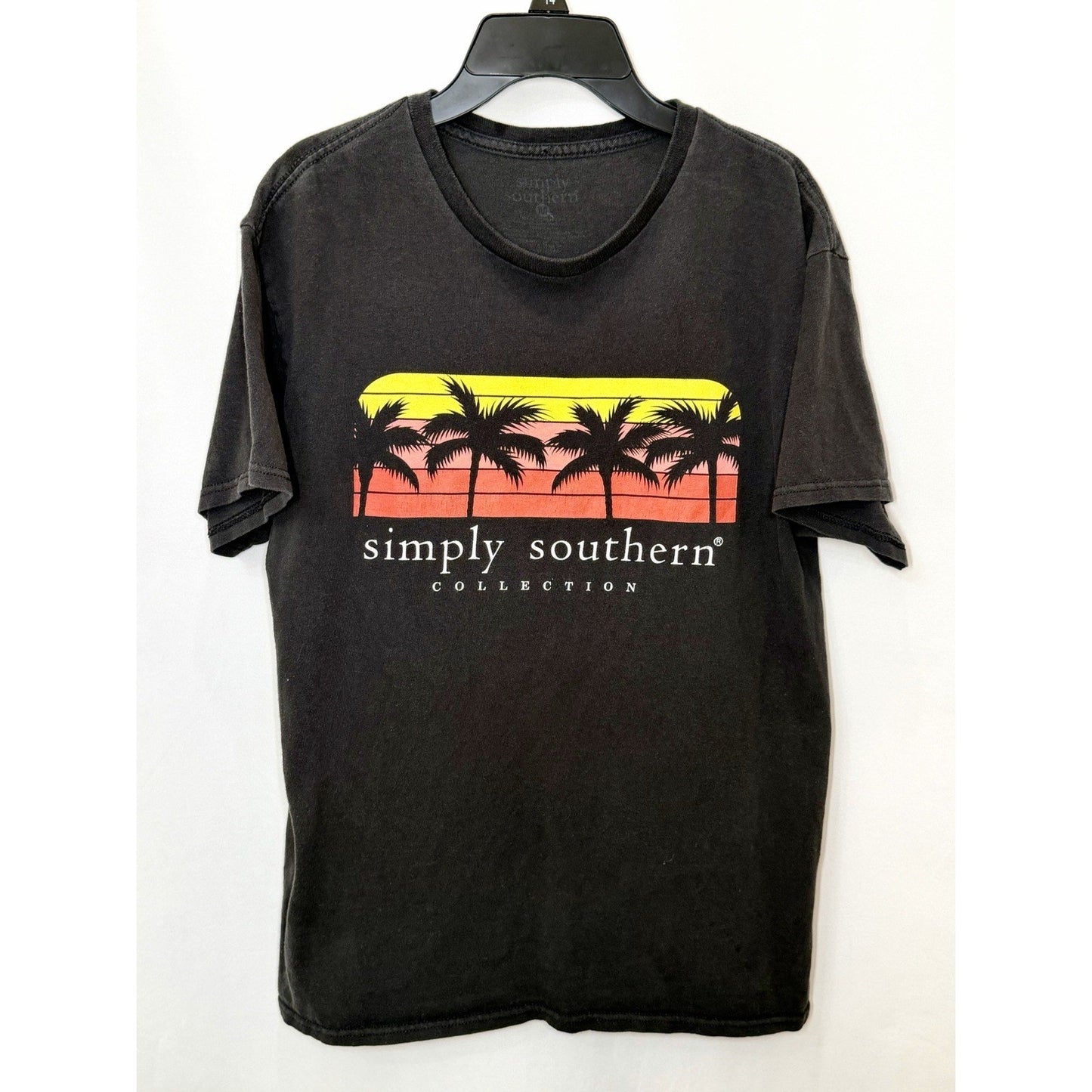 Simply Southern Black Little Bit Hot Mess Small T-Shirt - Pit To Pit Measurement