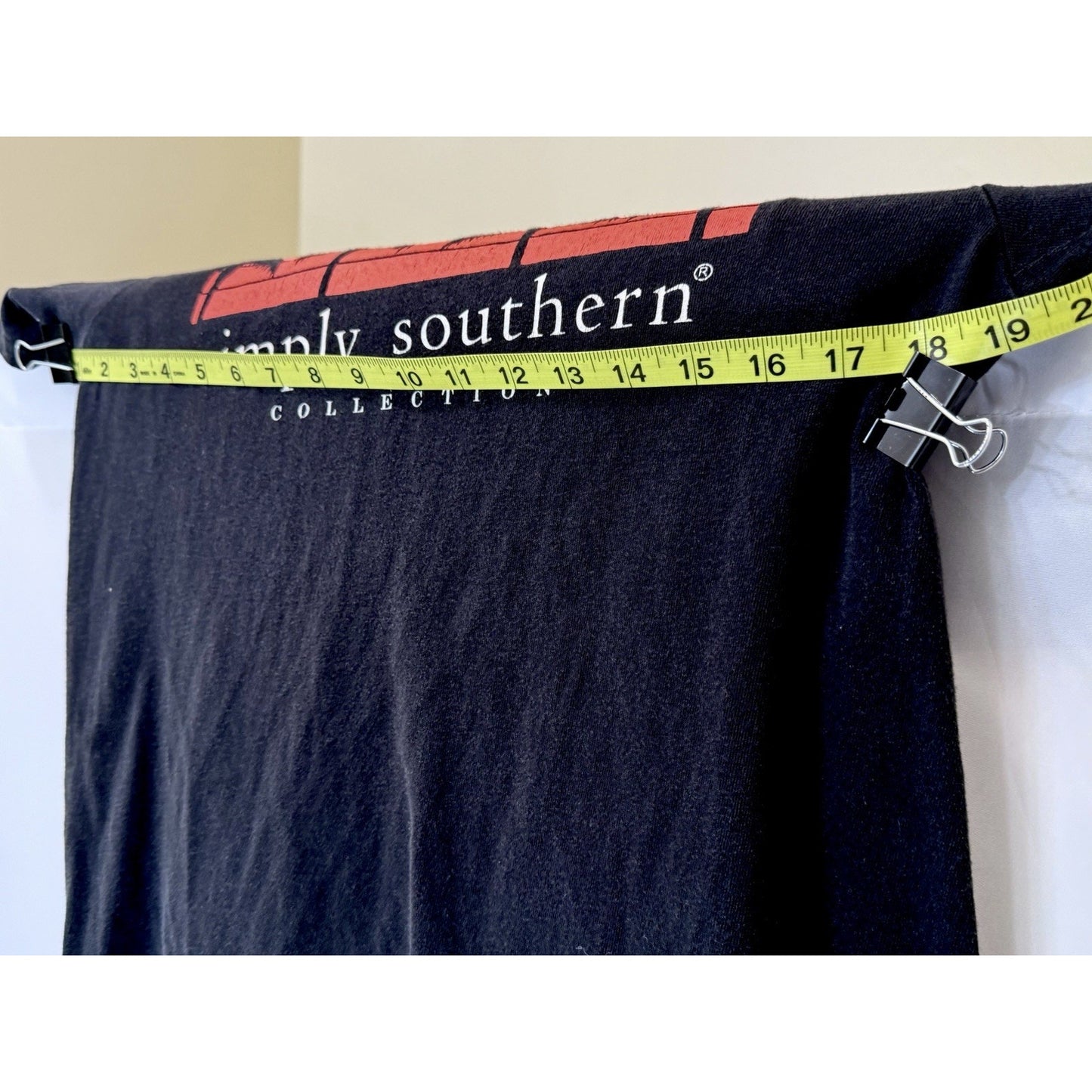Simply Southern Black Little Bit Hot Mess Small T-Shirt - Pit To Pit Measurement