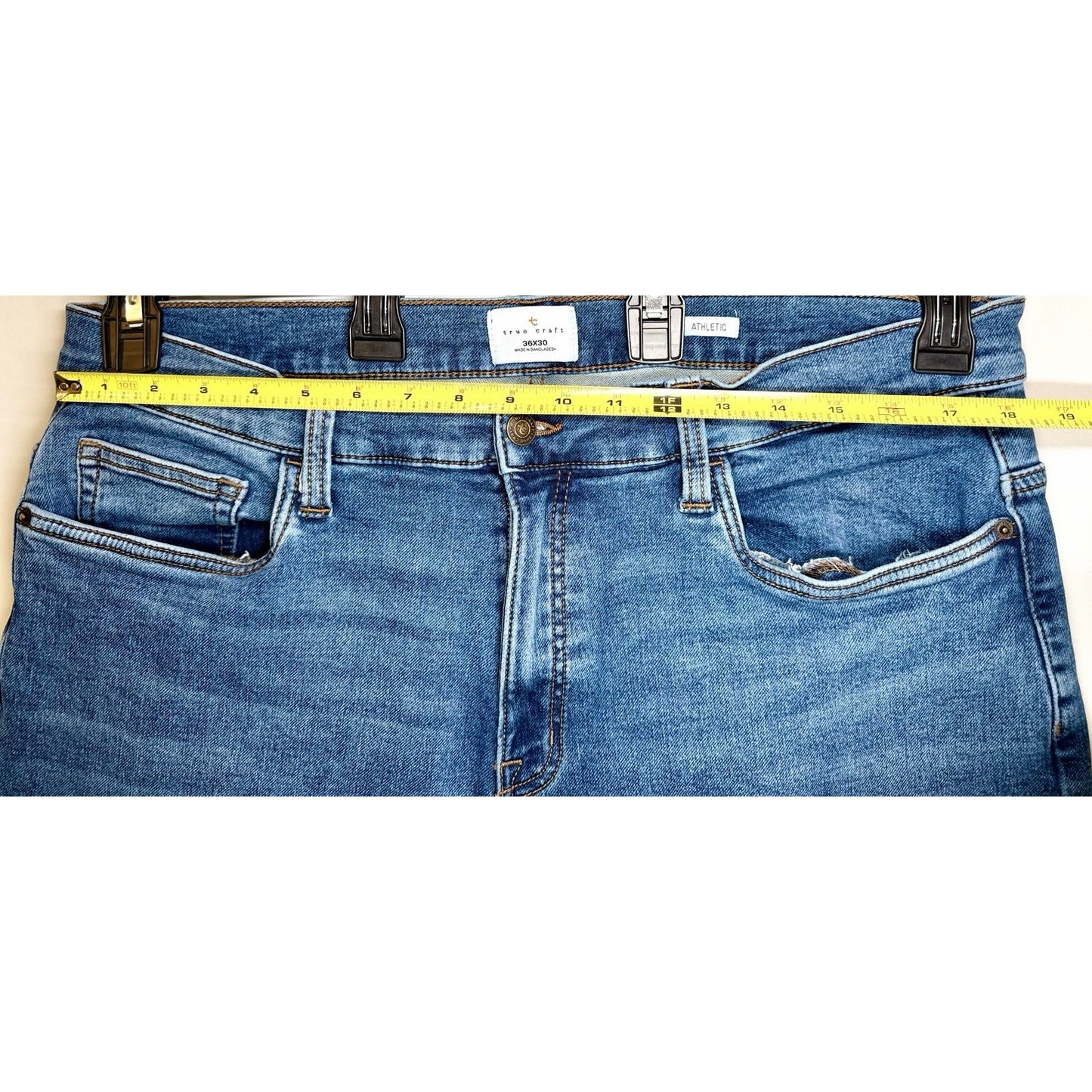 True Craft Athletic Fit Jeans Men’s 36x30 Jeans (Measures 36x26) Medium Wash