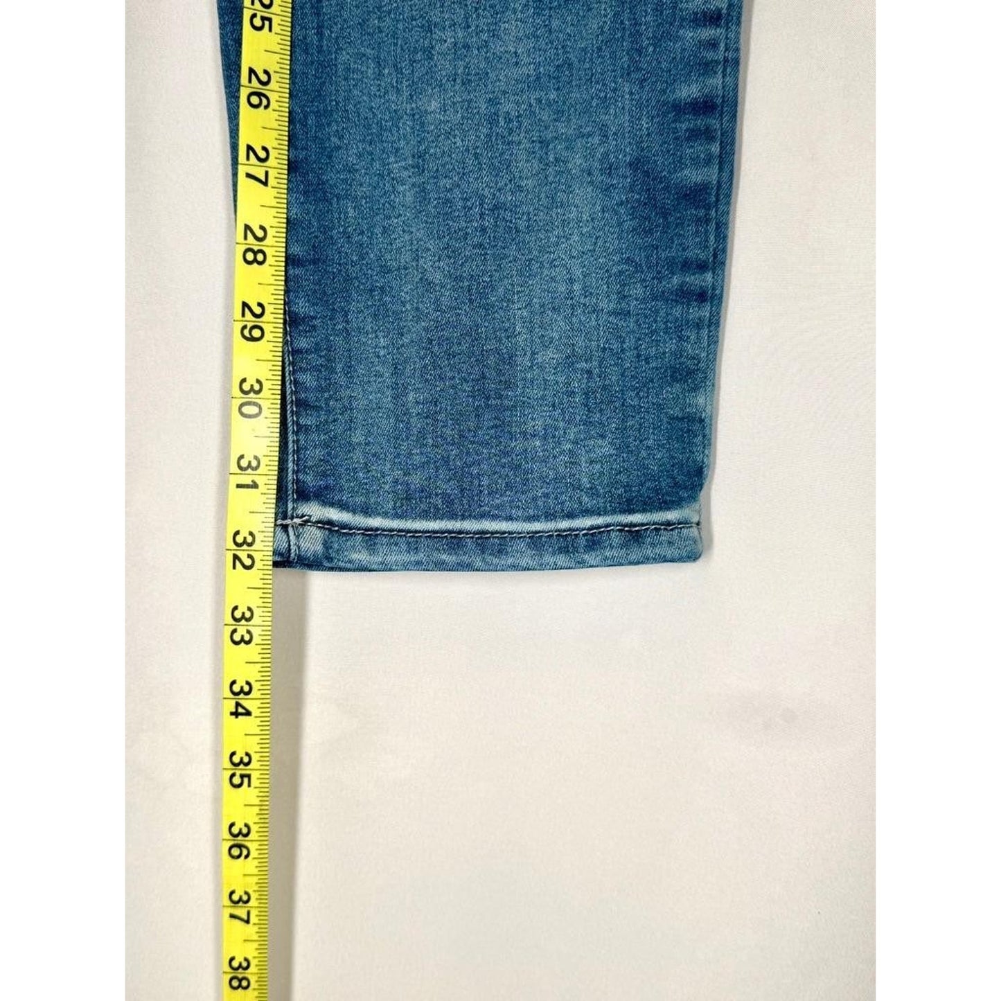 Diesel Buster Slim Tapered Jeans Mens 36x32 Blue Wash 0835E Made in Italy Denim