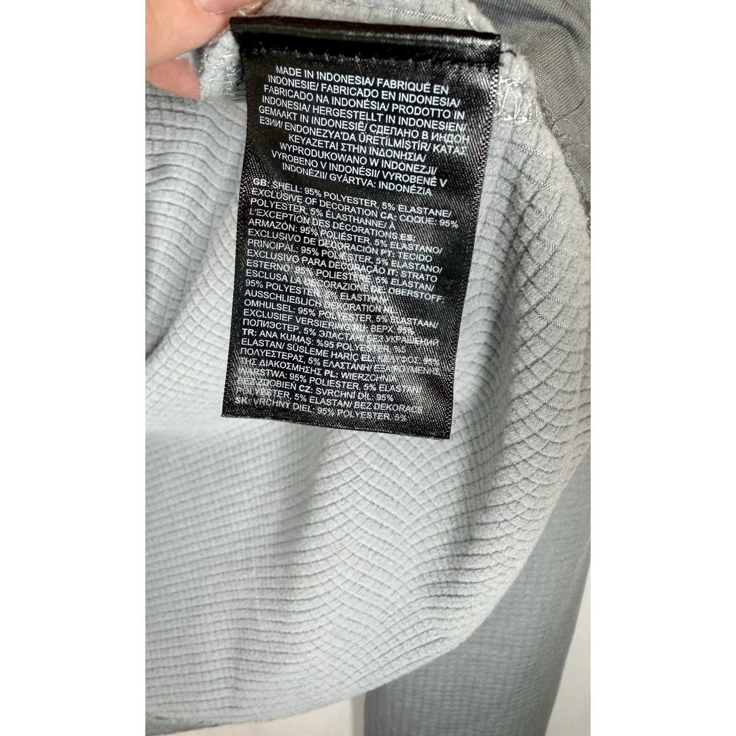 The North Face Men’s 1/4 Zip Pullover Sweater Gray Medium Long Sleeve