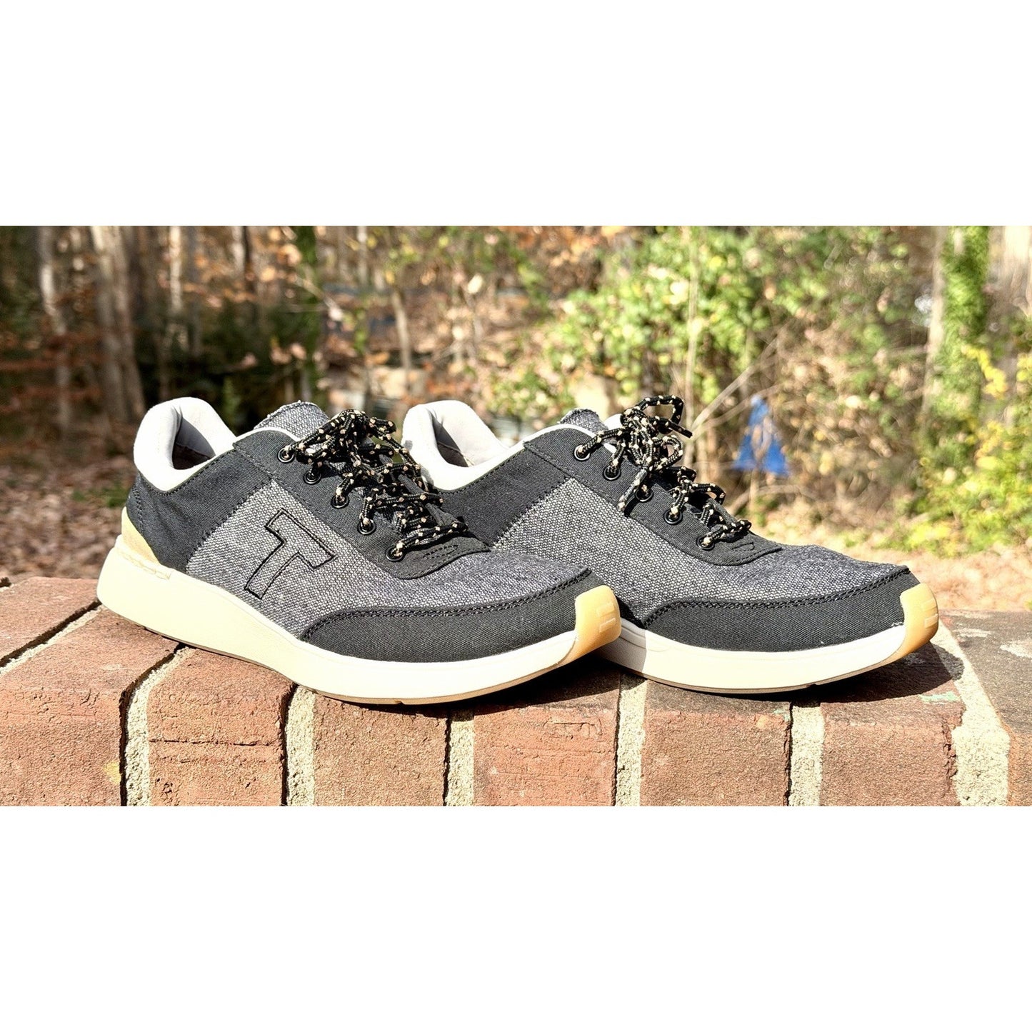 TOMS Heritage Sneakers Women’s 9 Black Canvas Low Top Round Toe Casual Shoes