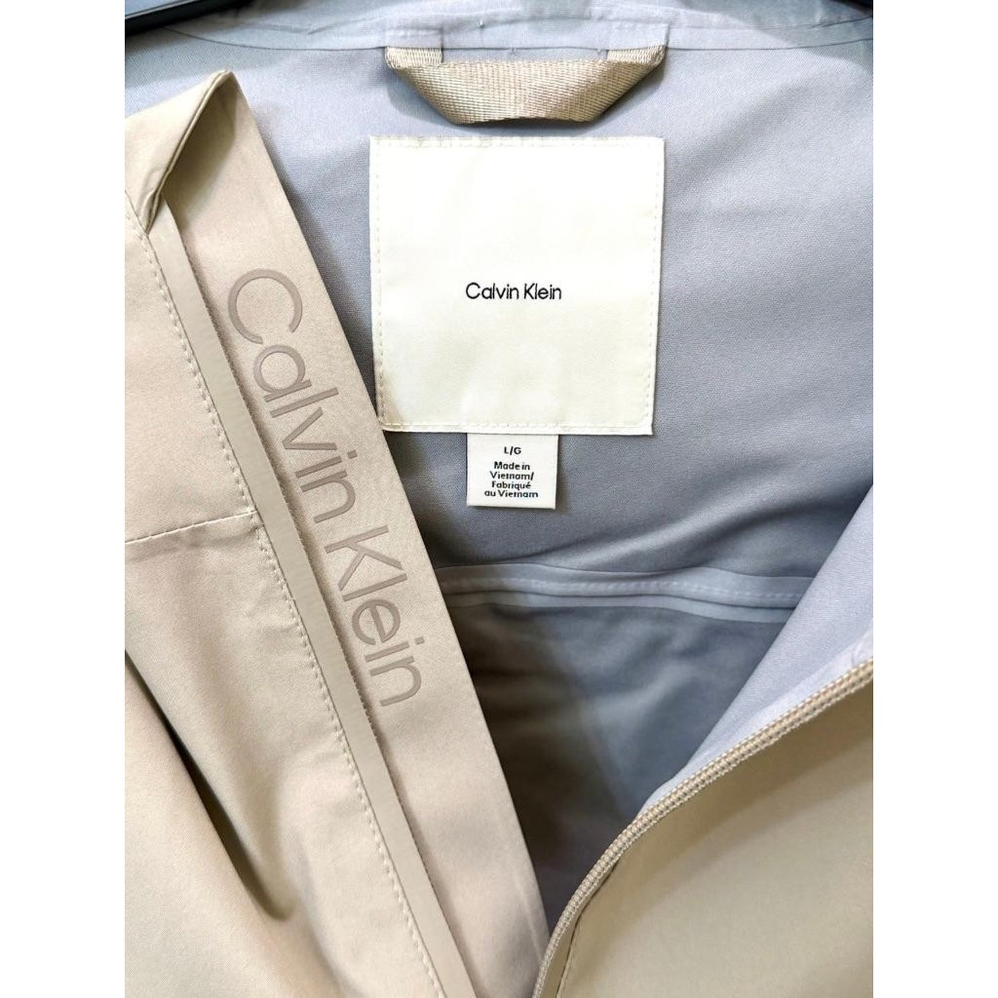 Calvin Klein Mens Large Beige Hooded Windbreaker Jacket Water Resistant Full Zip